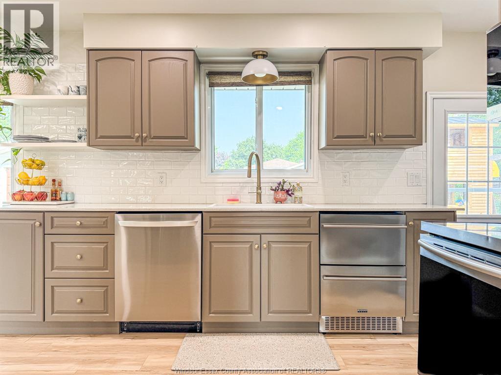 281 FAIRVIEW East - Image 11