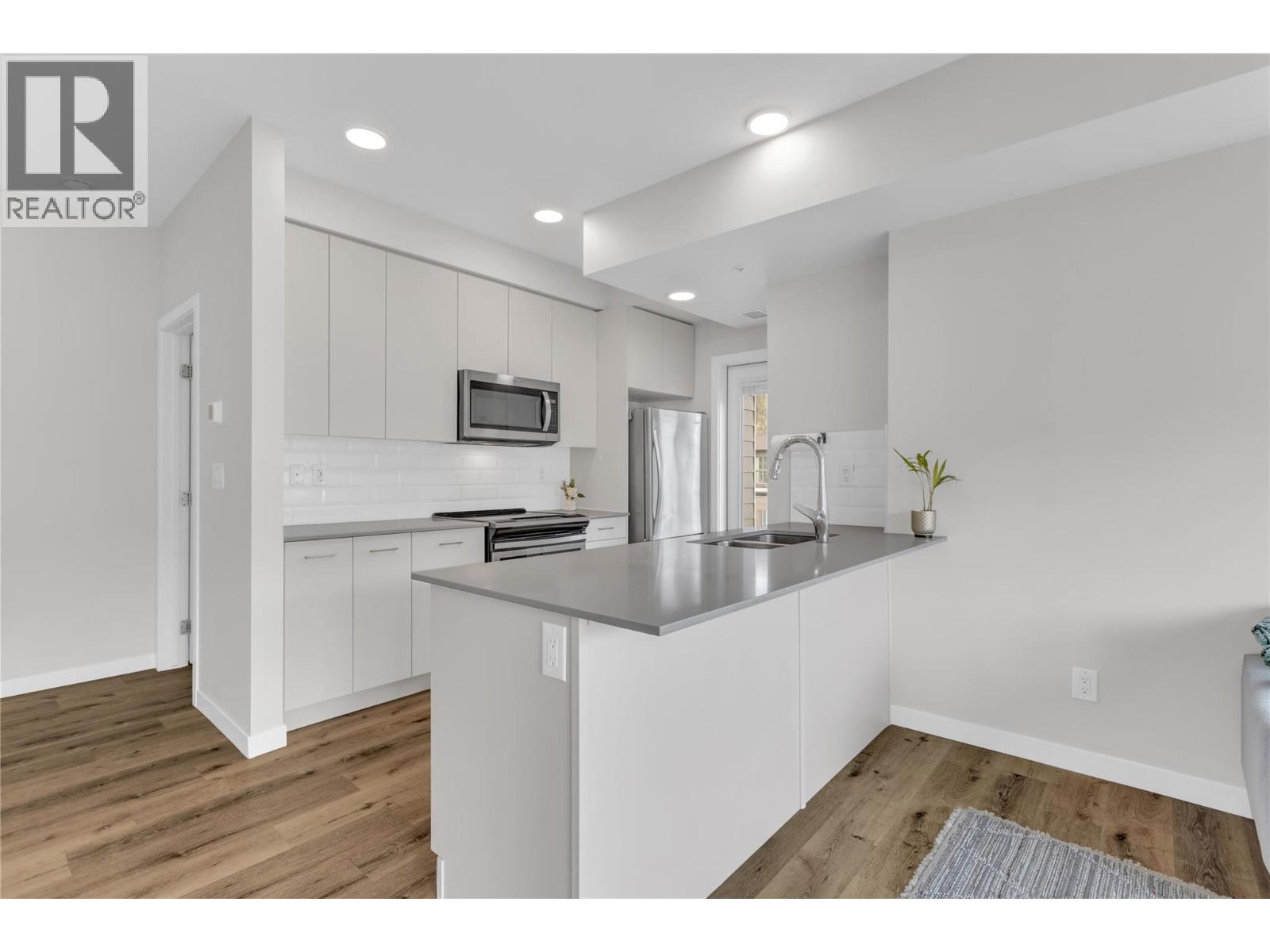 #417 722 Valley Road - Image 10