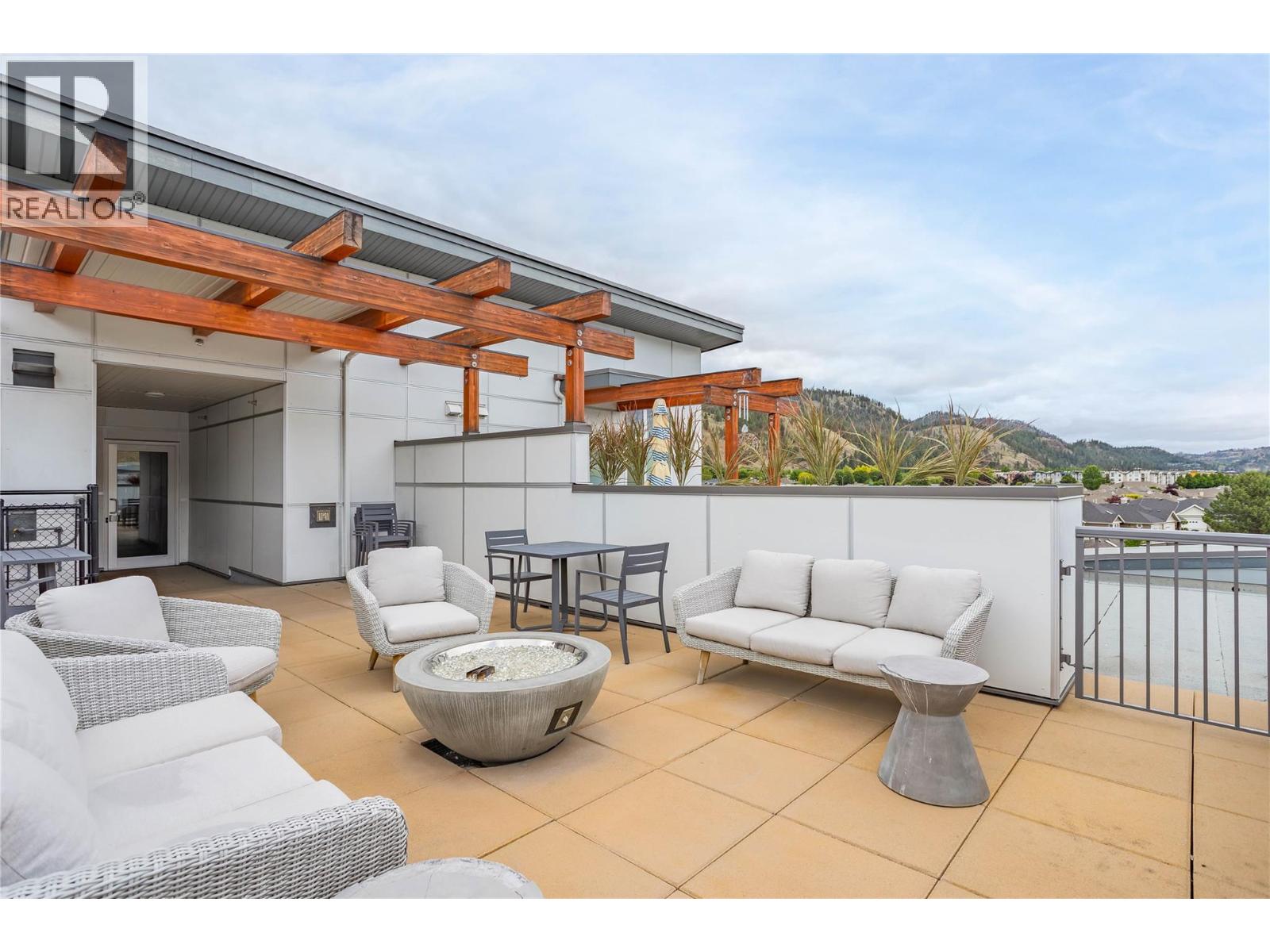 #417 722 Valley Road - 32