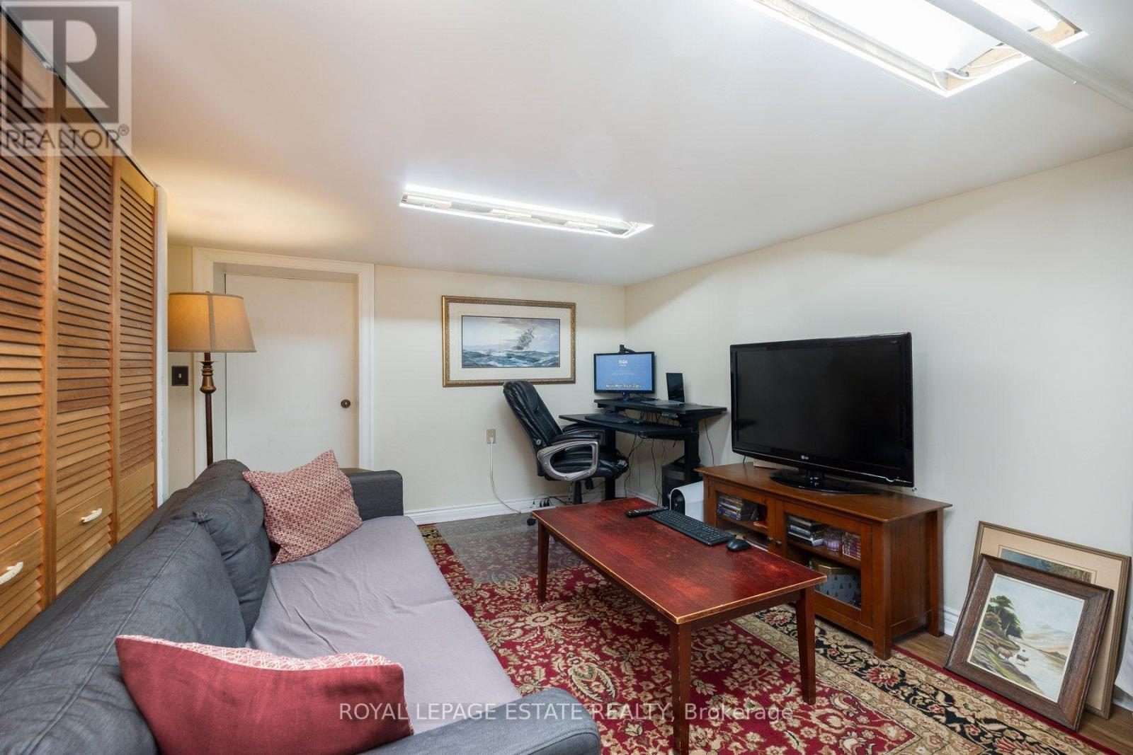57 HERBERT AVENUE - Image 27