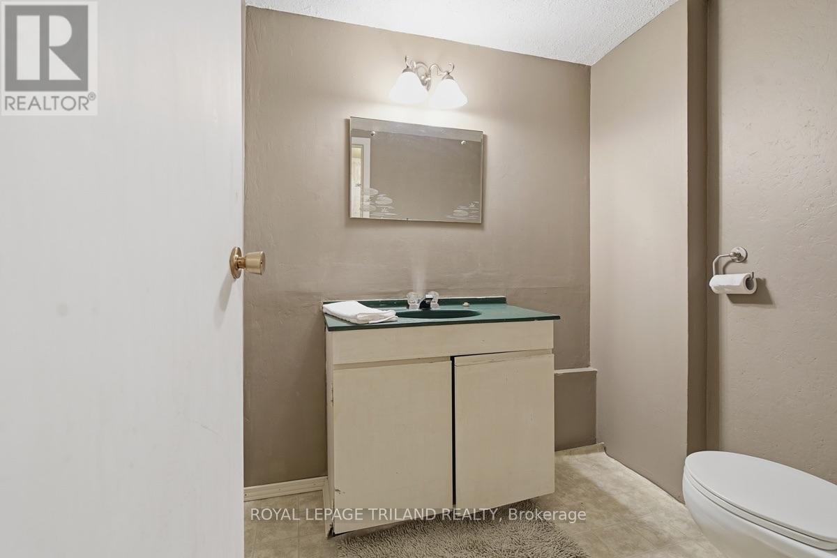 59 KINTAIL CRESCENT - 27