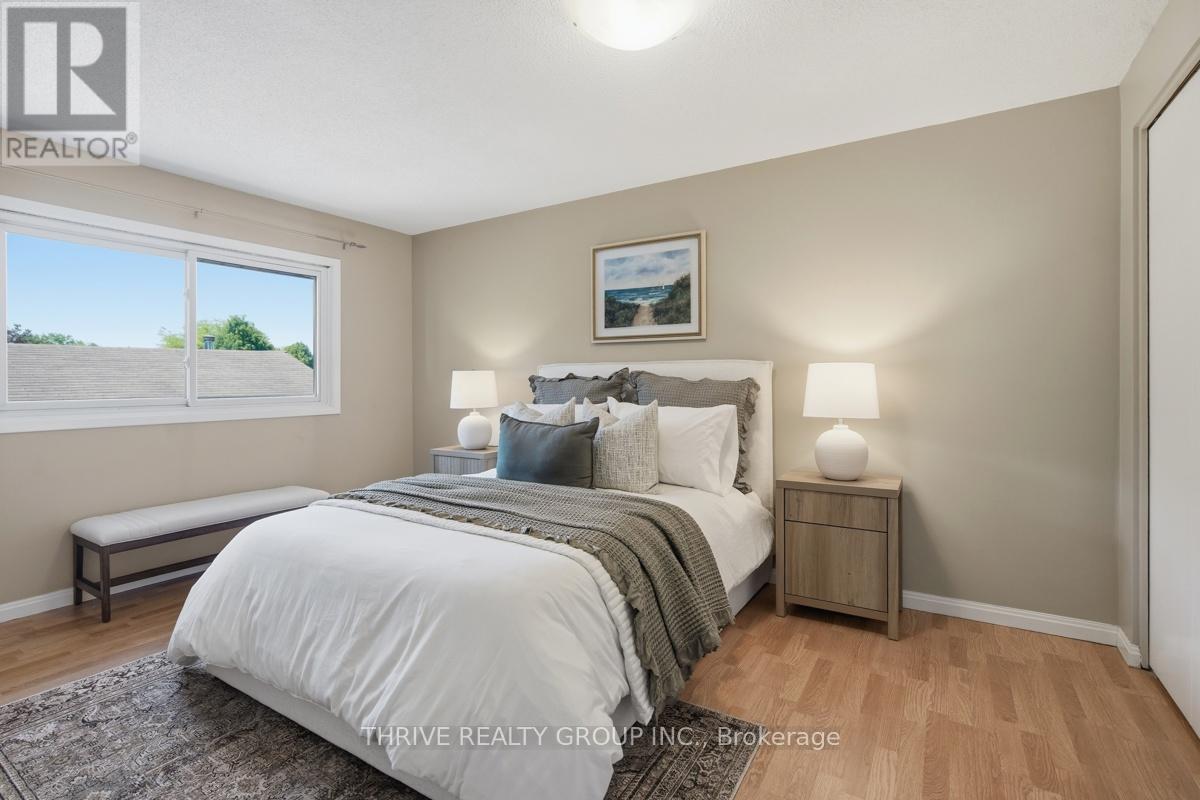 15 RENNY CRESCENT - 16