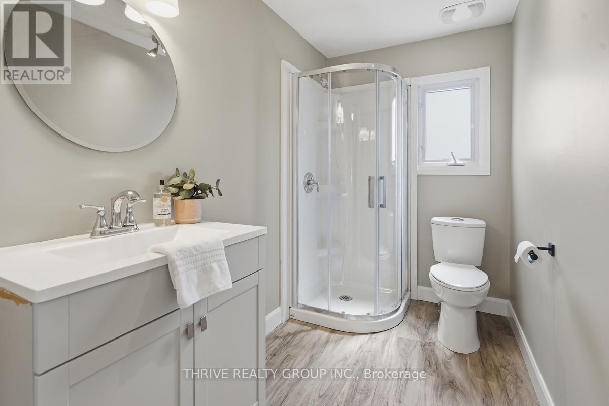 15 RENNY CRESCENT - Image 22