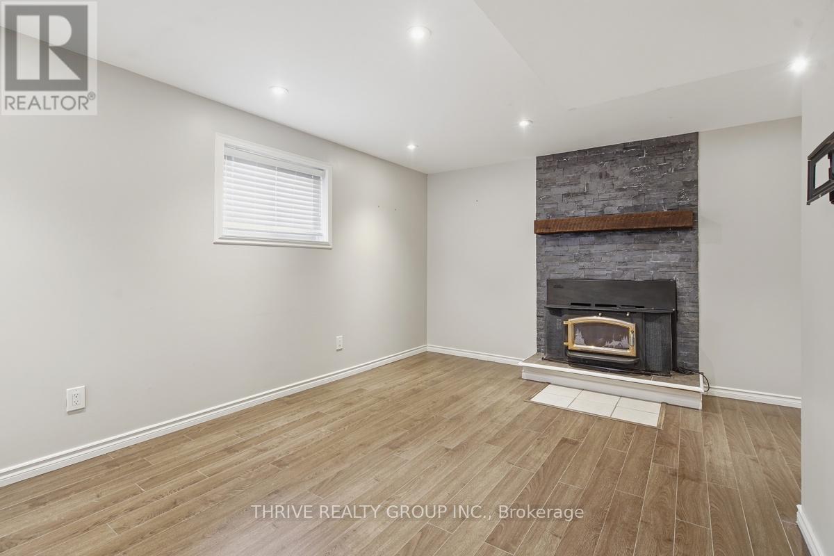 15 RENNY CRESCENT - Image 24