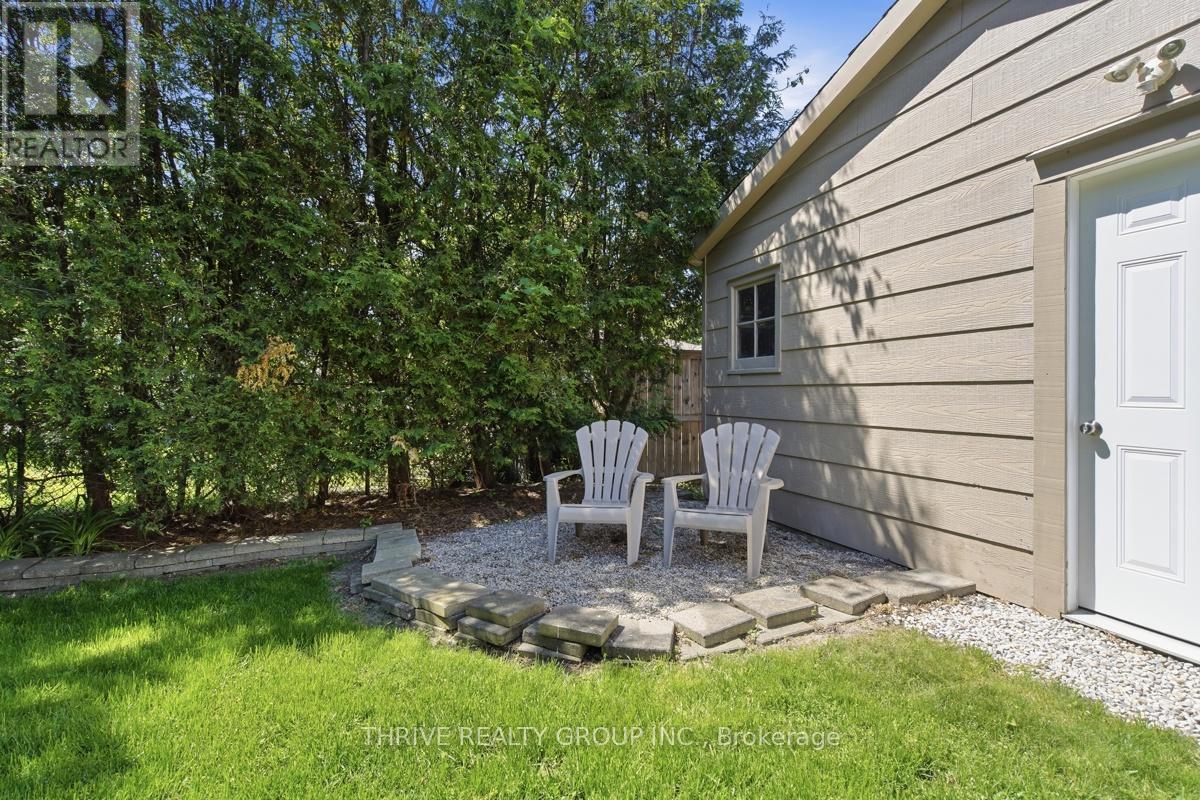15 RENNY CRESCENT - Image 39