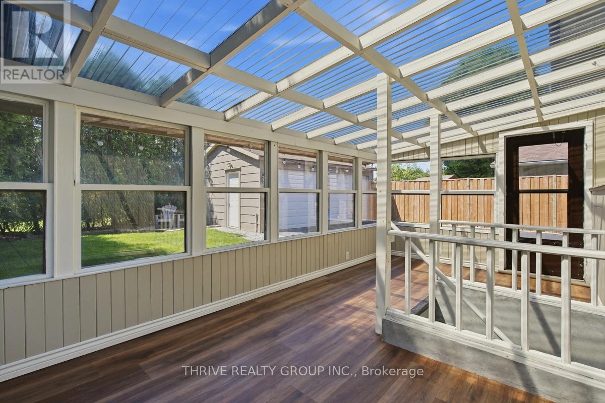 15 RENNY CRESCENT - 43