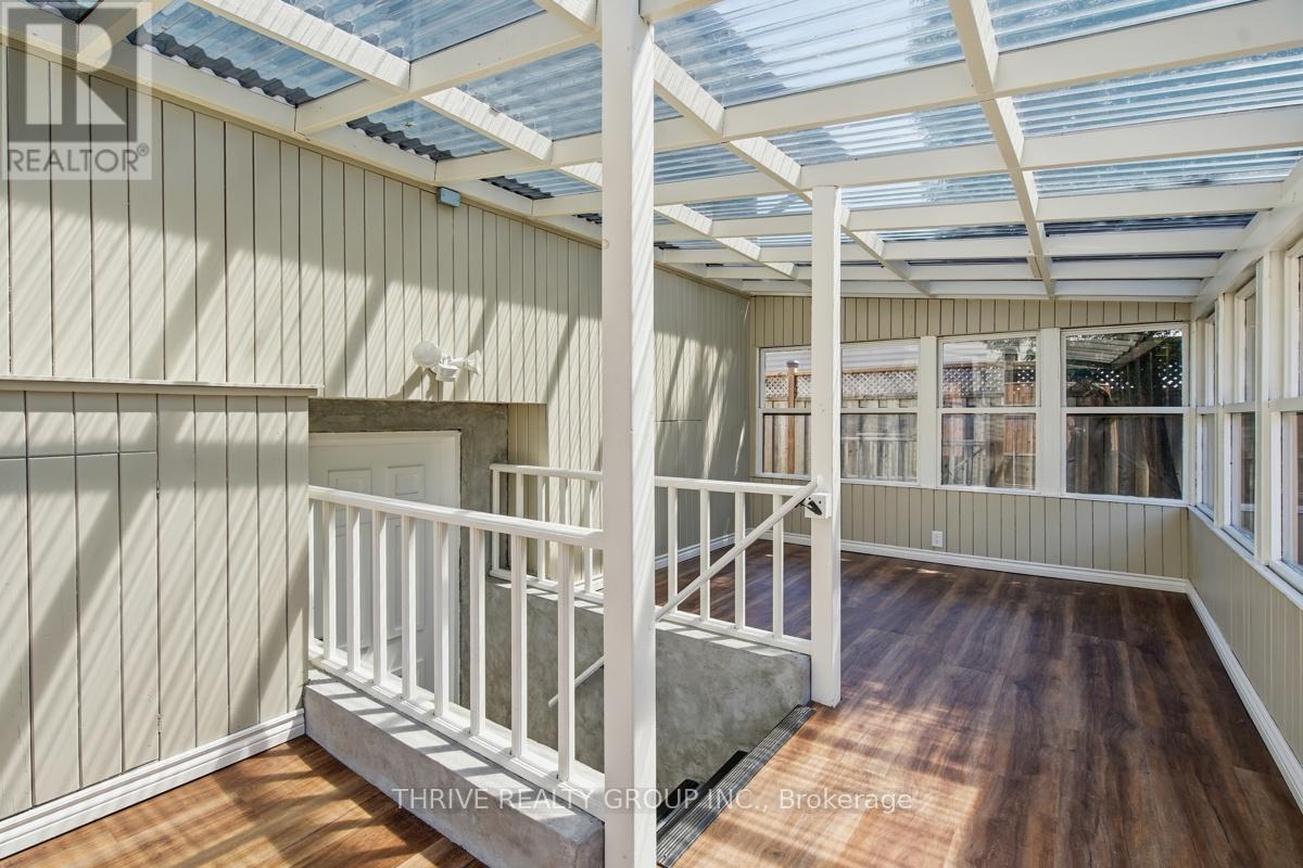 15 RENNY CRESCENT - 44