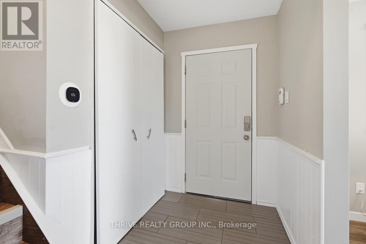 15 RENNY CRESCENT - Image 5