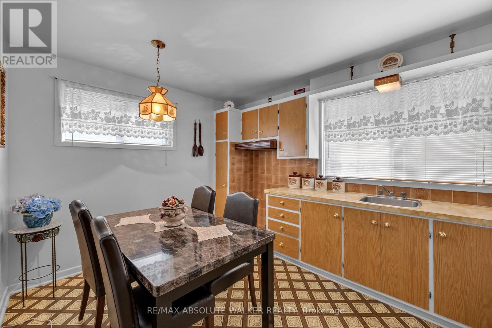 656 MORIN STREET - Image 17