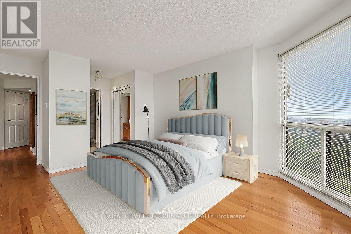 2702 - 545 St Laurent Boulevard