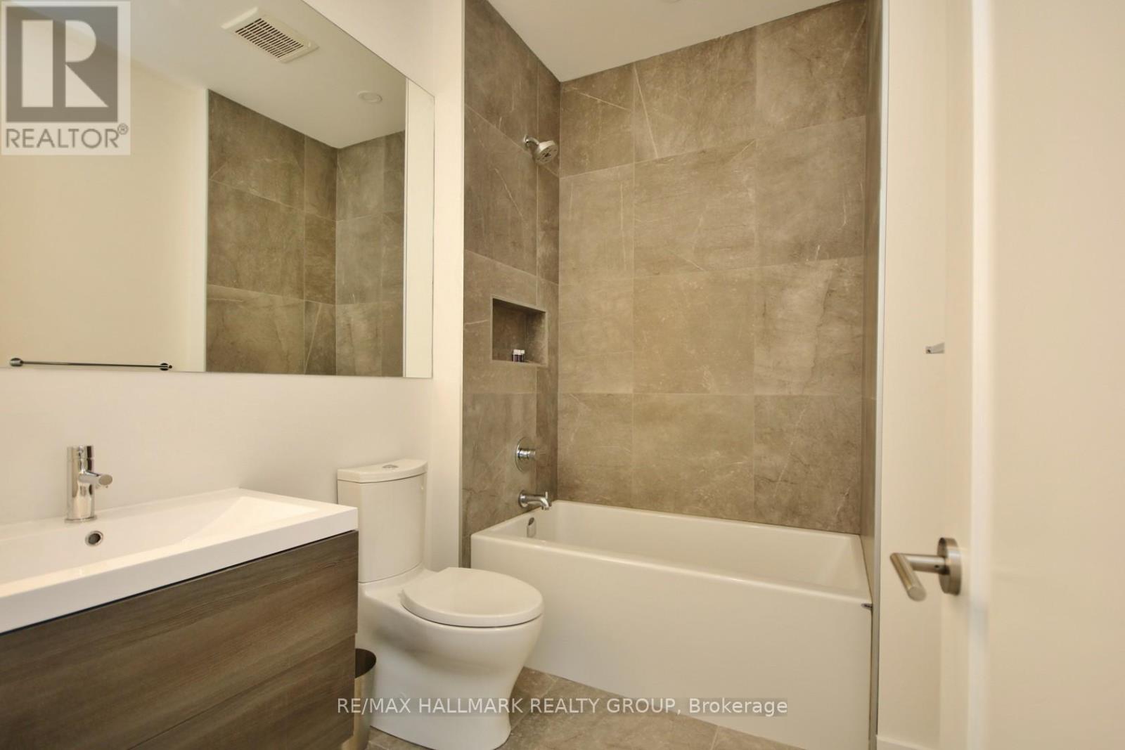 4 Bed, 4 Bath House for Rent in Ottawa – 51 CHIPPEWA AVENUE, Ottawa – MLS# X13616158 - Image 37