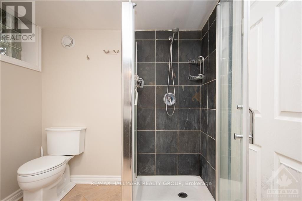 2 Bed, 1 Bath House for Rent in Ottawa – B – 13 DONNA STREET, Ottawa – MLS# X13616164 - Image 20