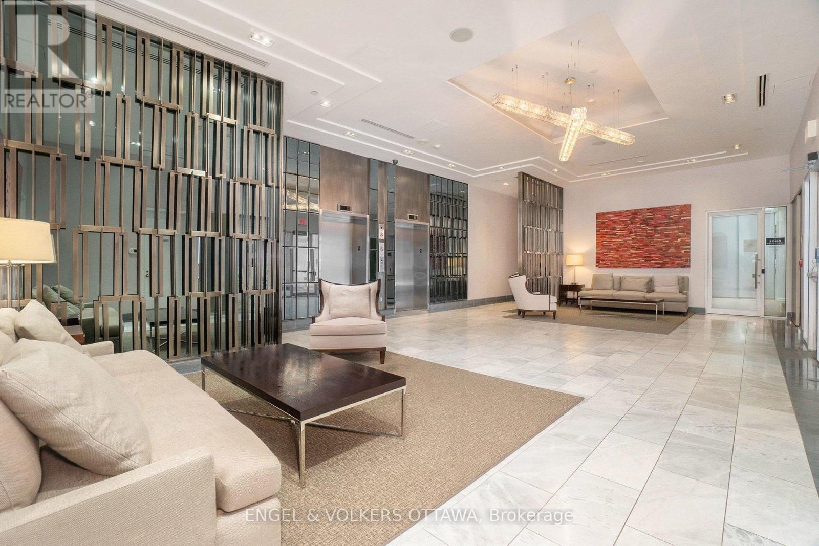 #513 300 LISGAR STREET - 29