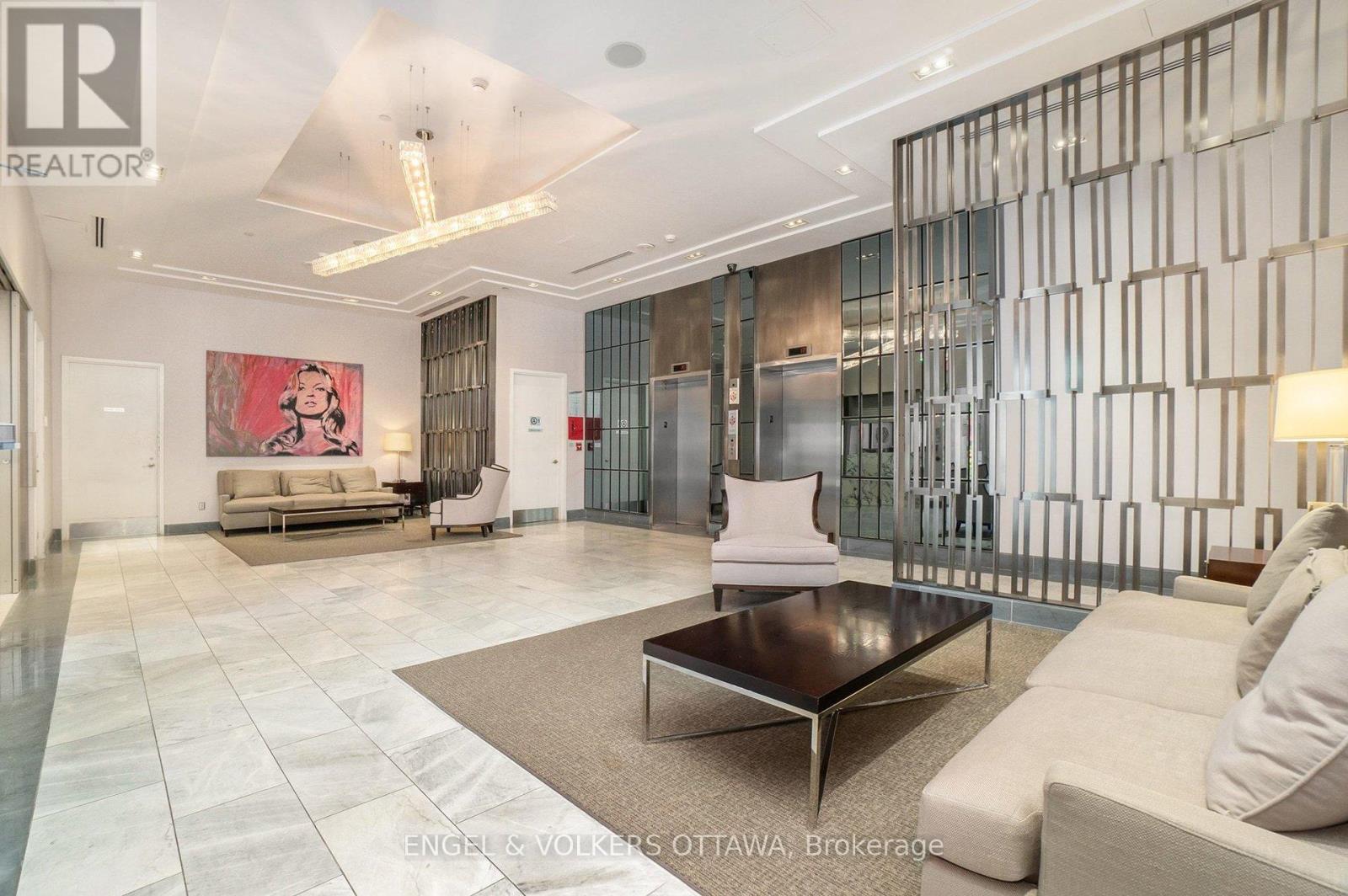 #513 300 LISGAR STREET - 30
