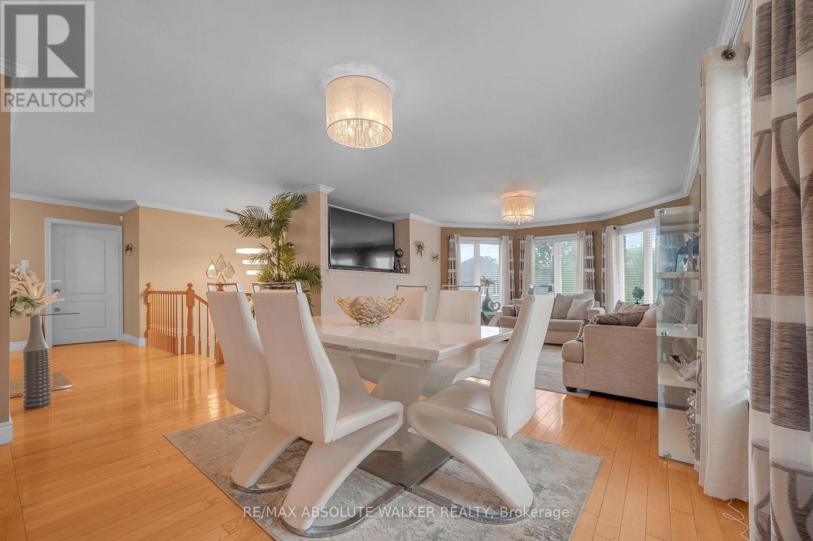 9 GLOSS STREET - Image 10