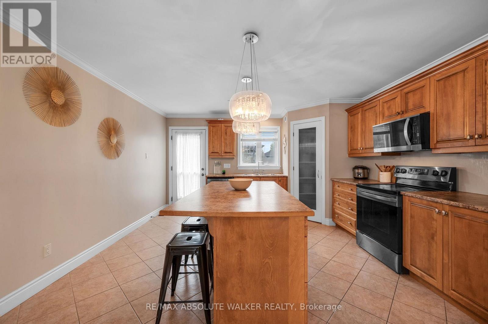 9 GLOSS STREET - Image 12