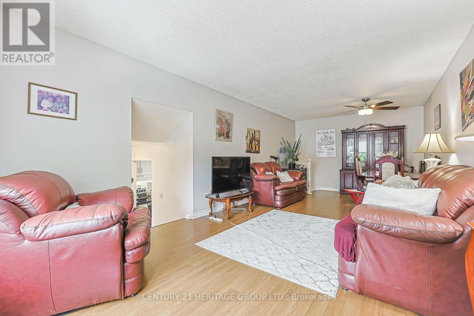 78 ZIMA CRESCENT - 10