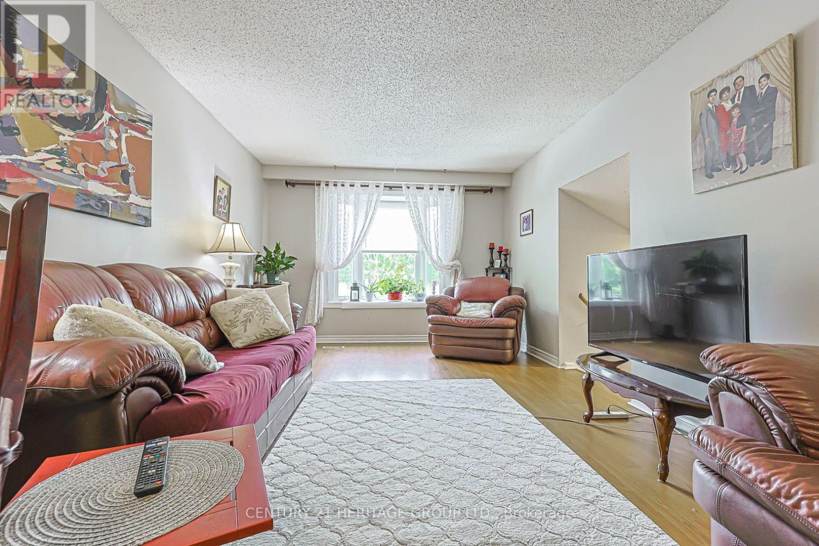 78 ZIMA CRESCENT - 16