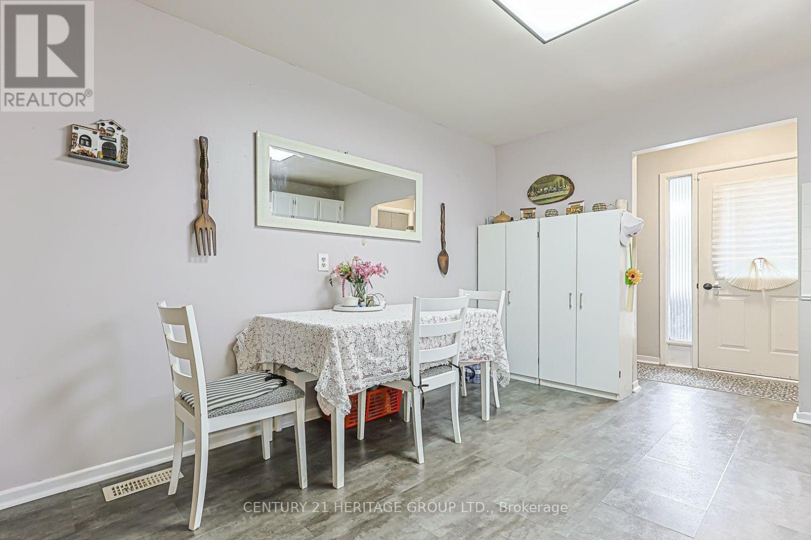 78 ZIMA CRESCENT - Image 23