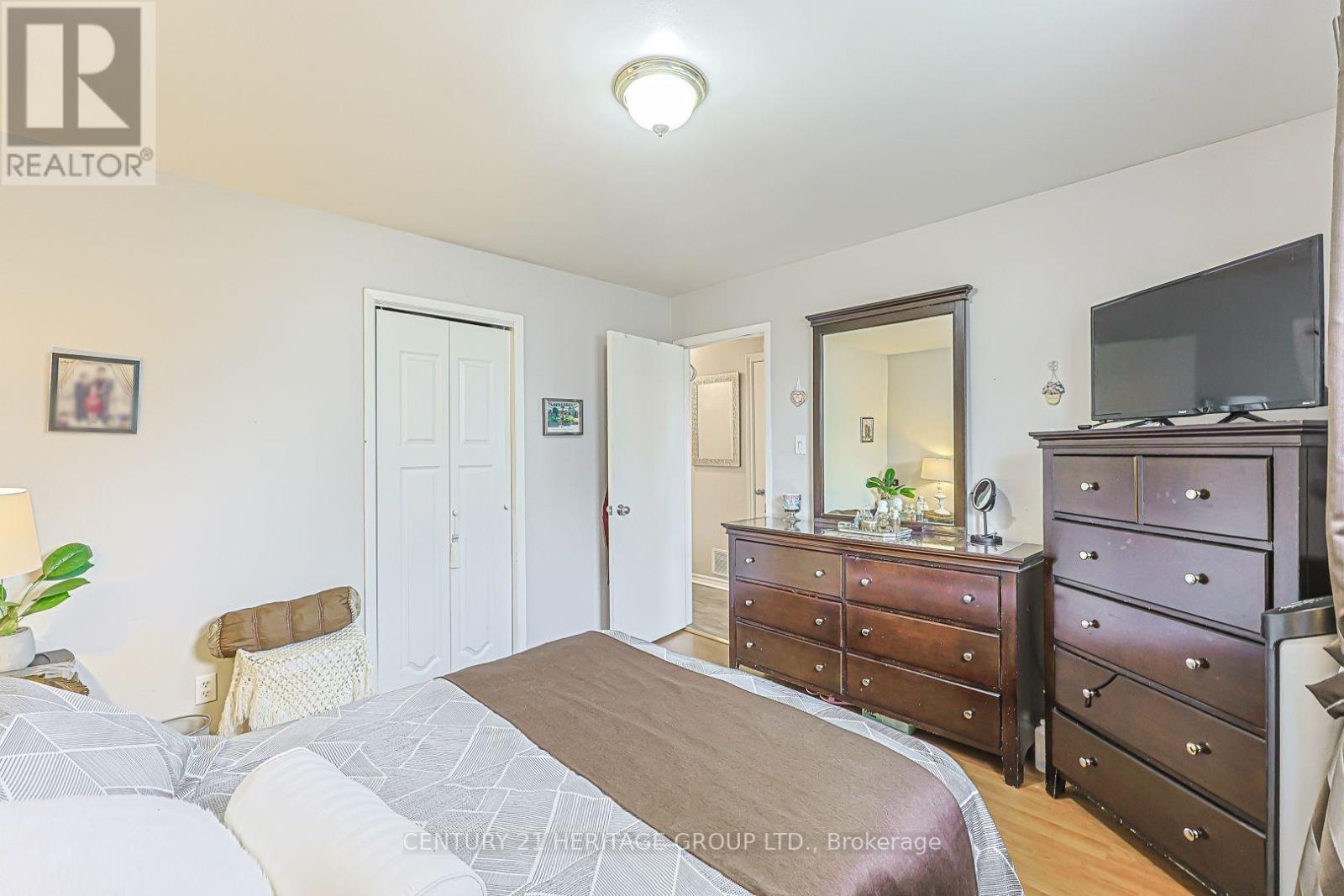 78 ZIMA CRESCENT - 28
