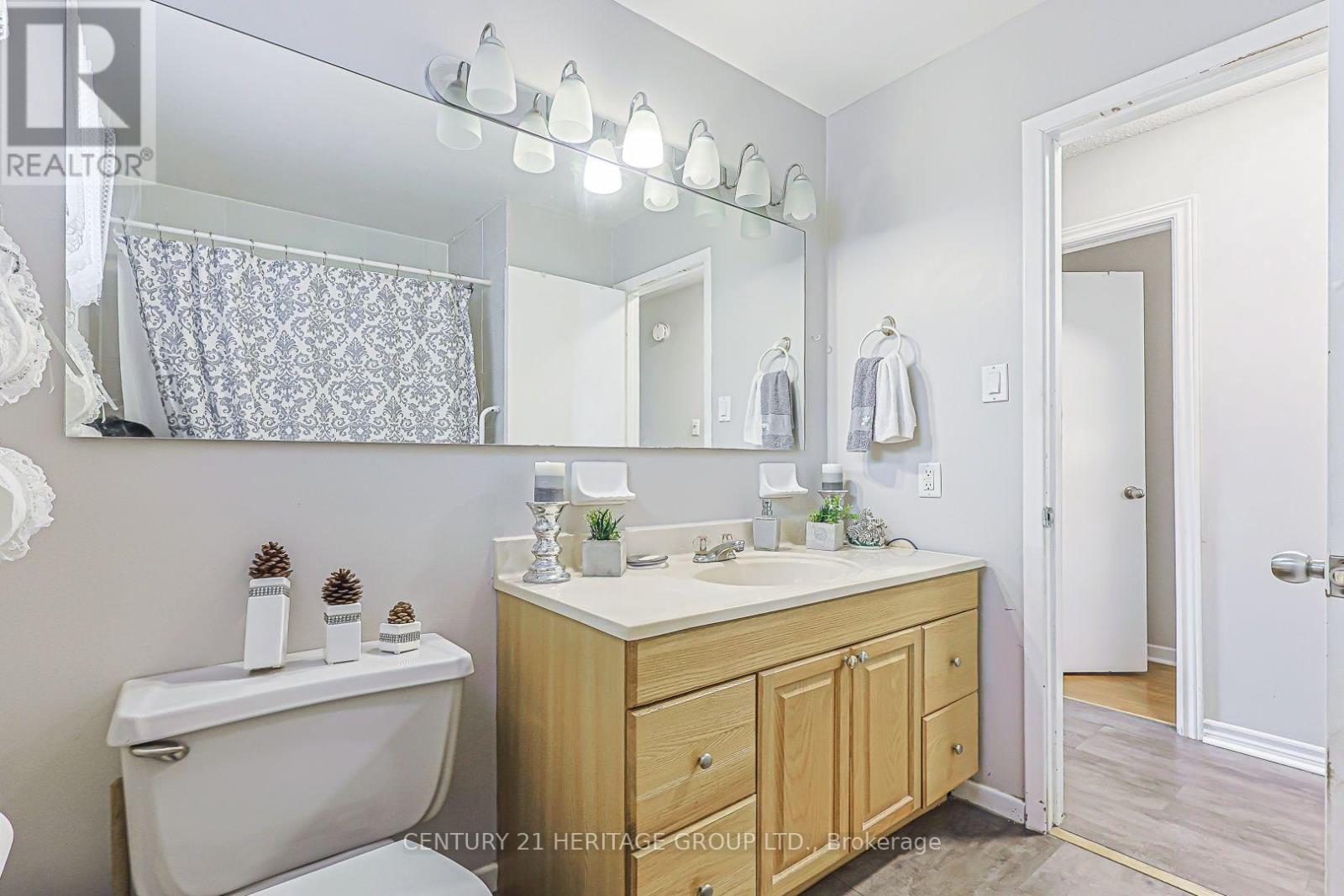 78 ZIMA CRESCENT - Image 33