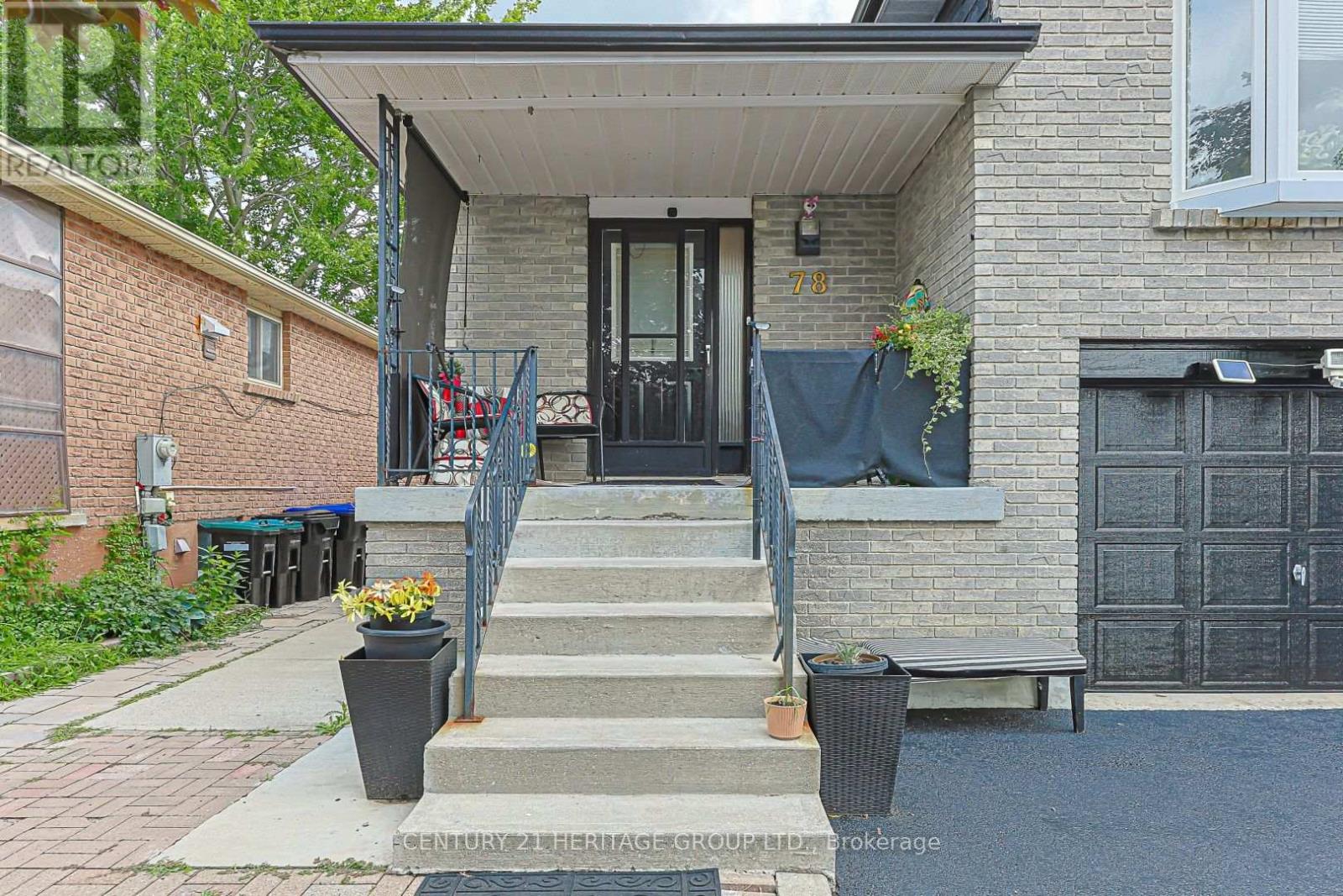 78 ZIMA CRESCENT - 4