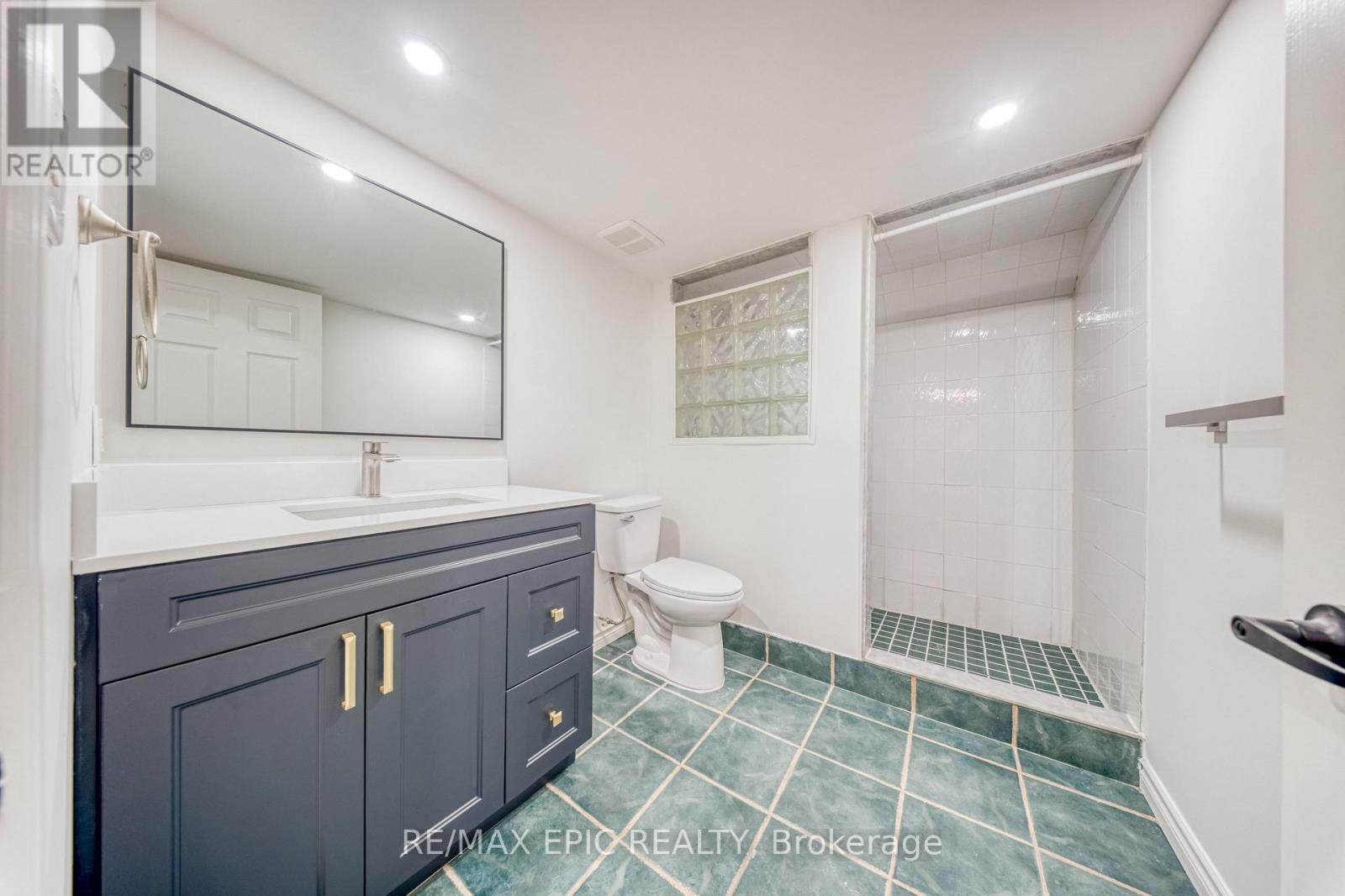 961 DAMASCUS COURT - 33