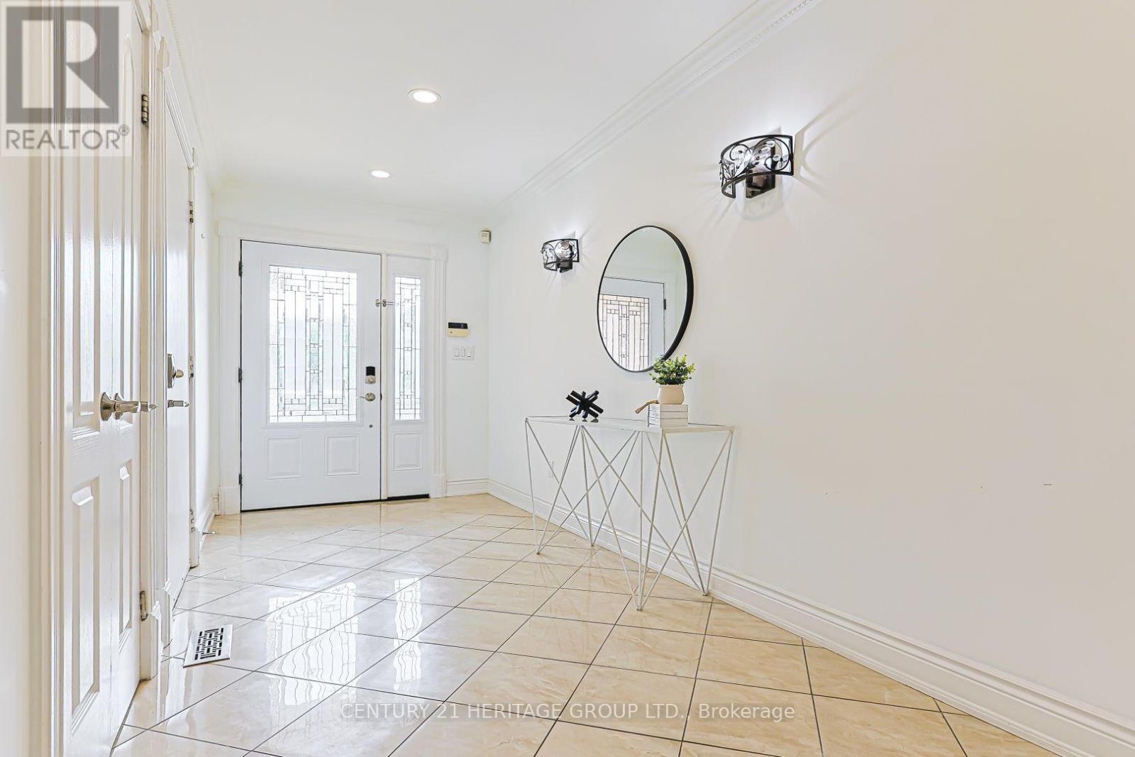 476 BRITANNIA AVENUE - 4