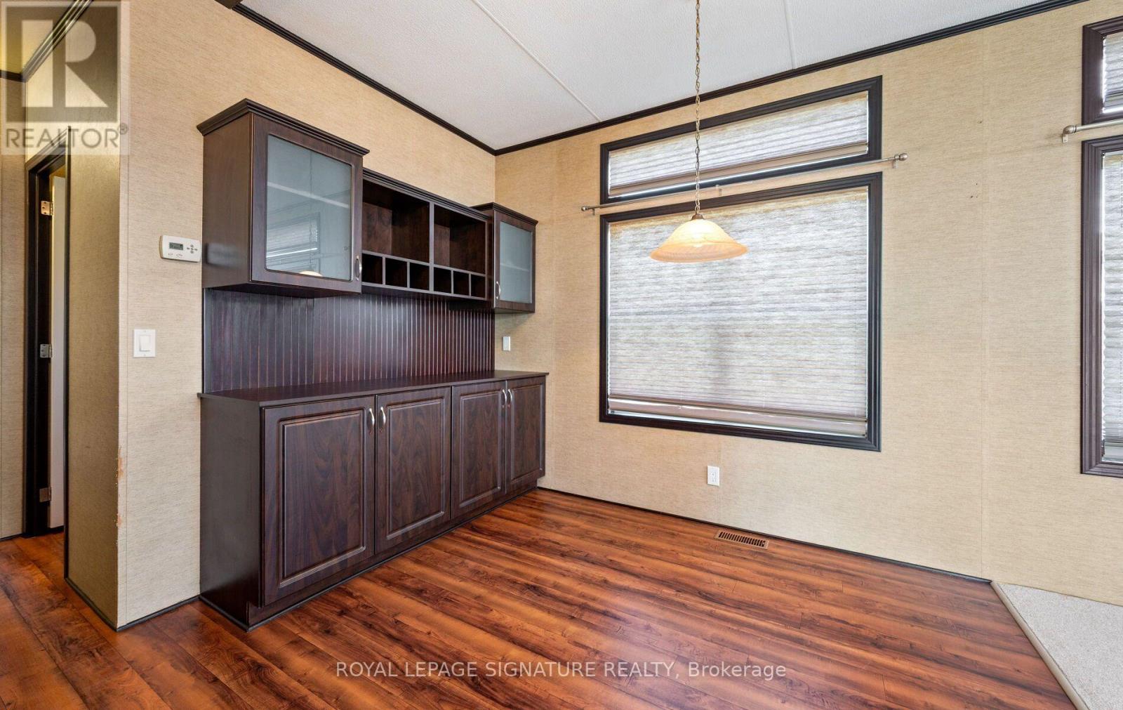 49 SUNRISE CIRCLE - Image 16