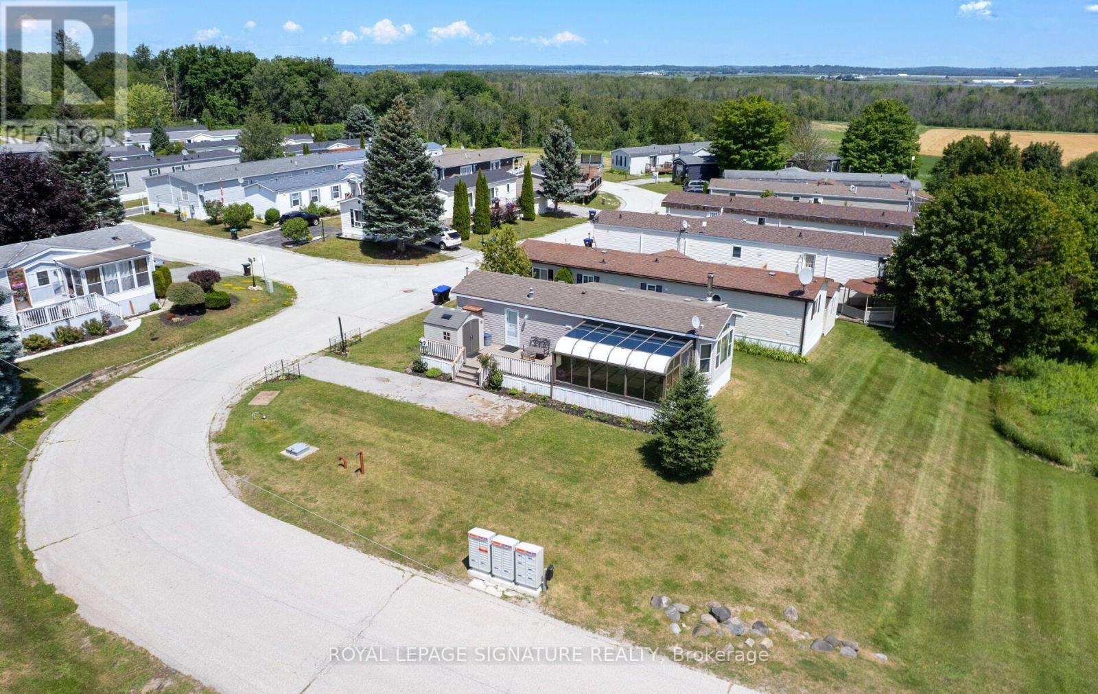 49 SUNRISE CIRCLE - Image 31
