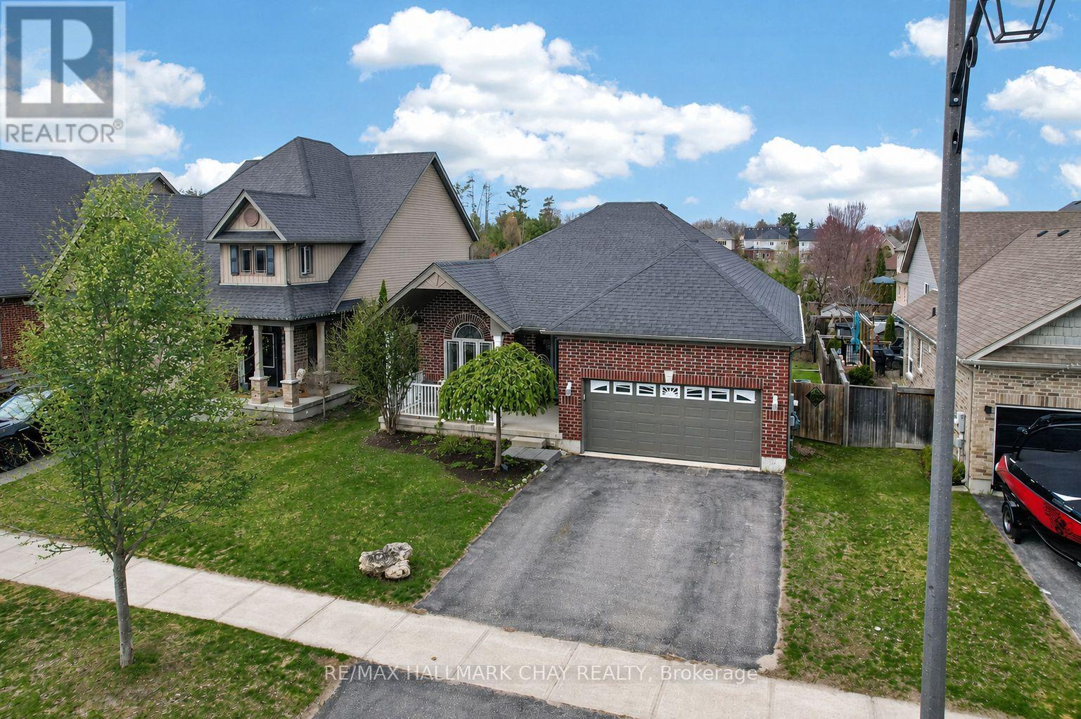 60 BROWNLEY LANE - 1