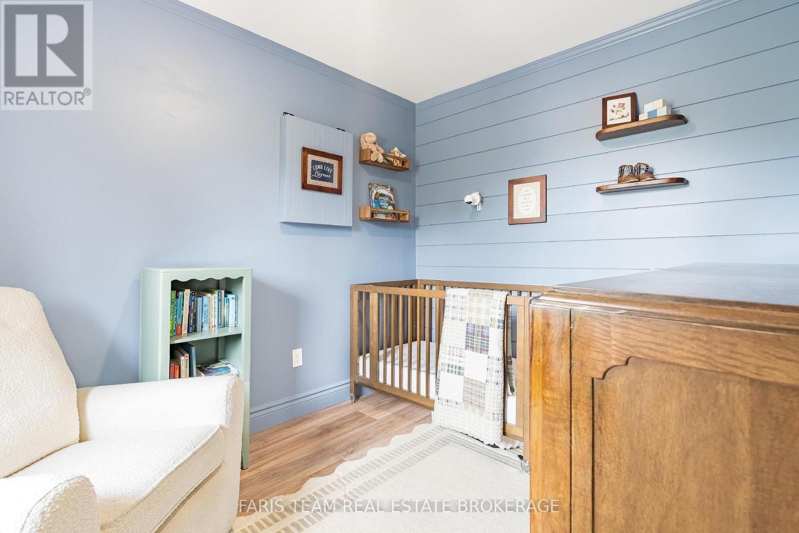 987 ISABELLA STREET - Image 15