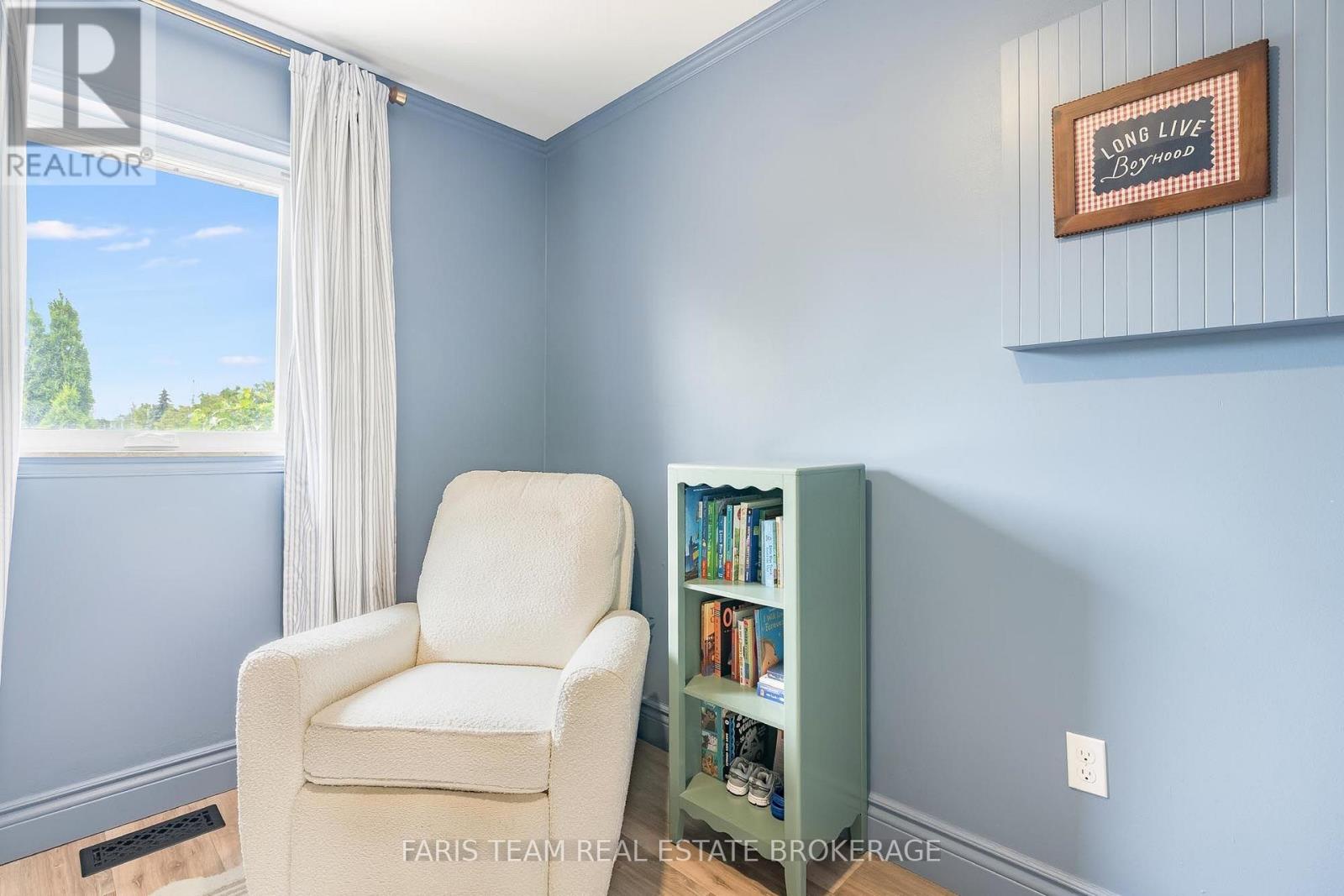 987 ISABELLA STREET - Image 16