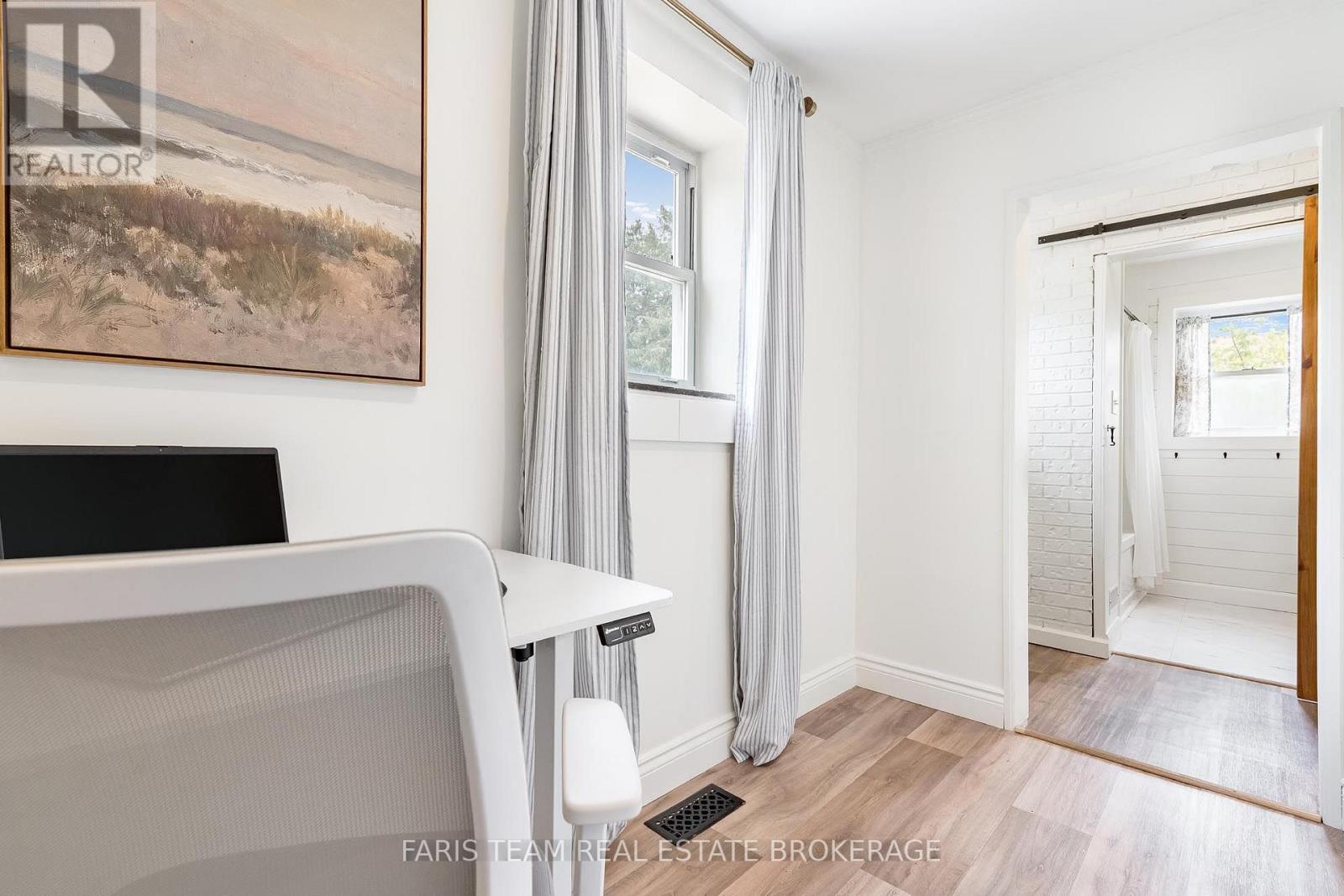 987 ISABELLA STREET - Image 18