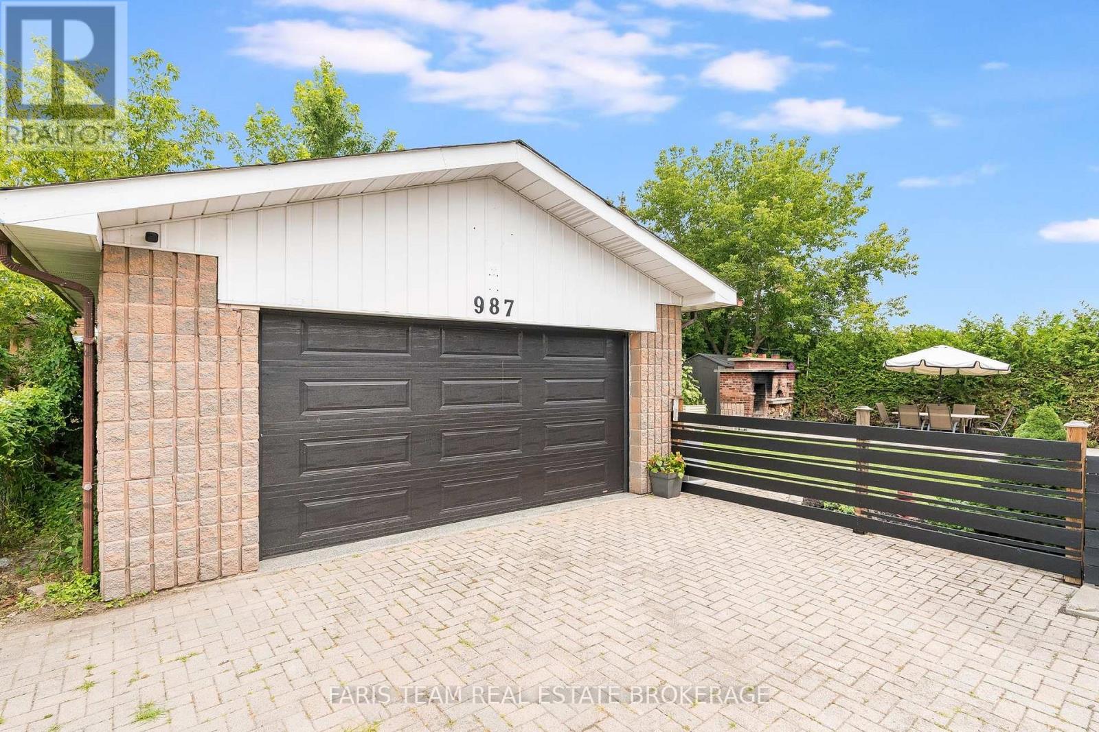 987 ISABELLA STREET - Image 29