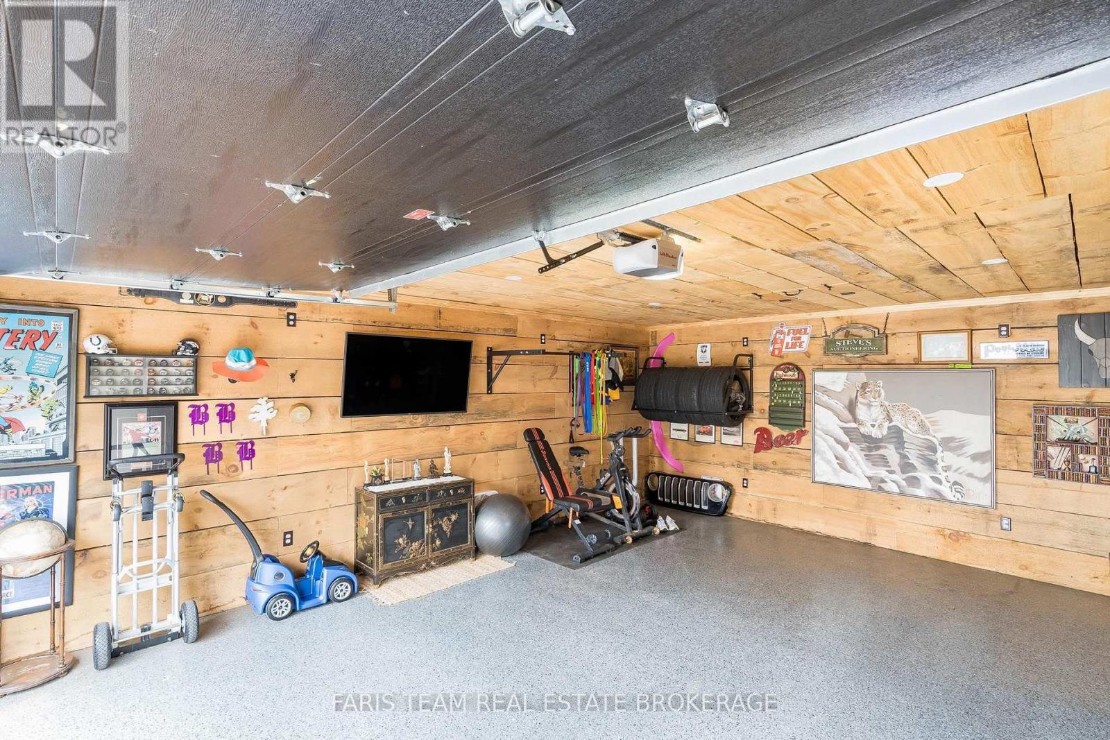 987 ISABELLA STREET - Image 30