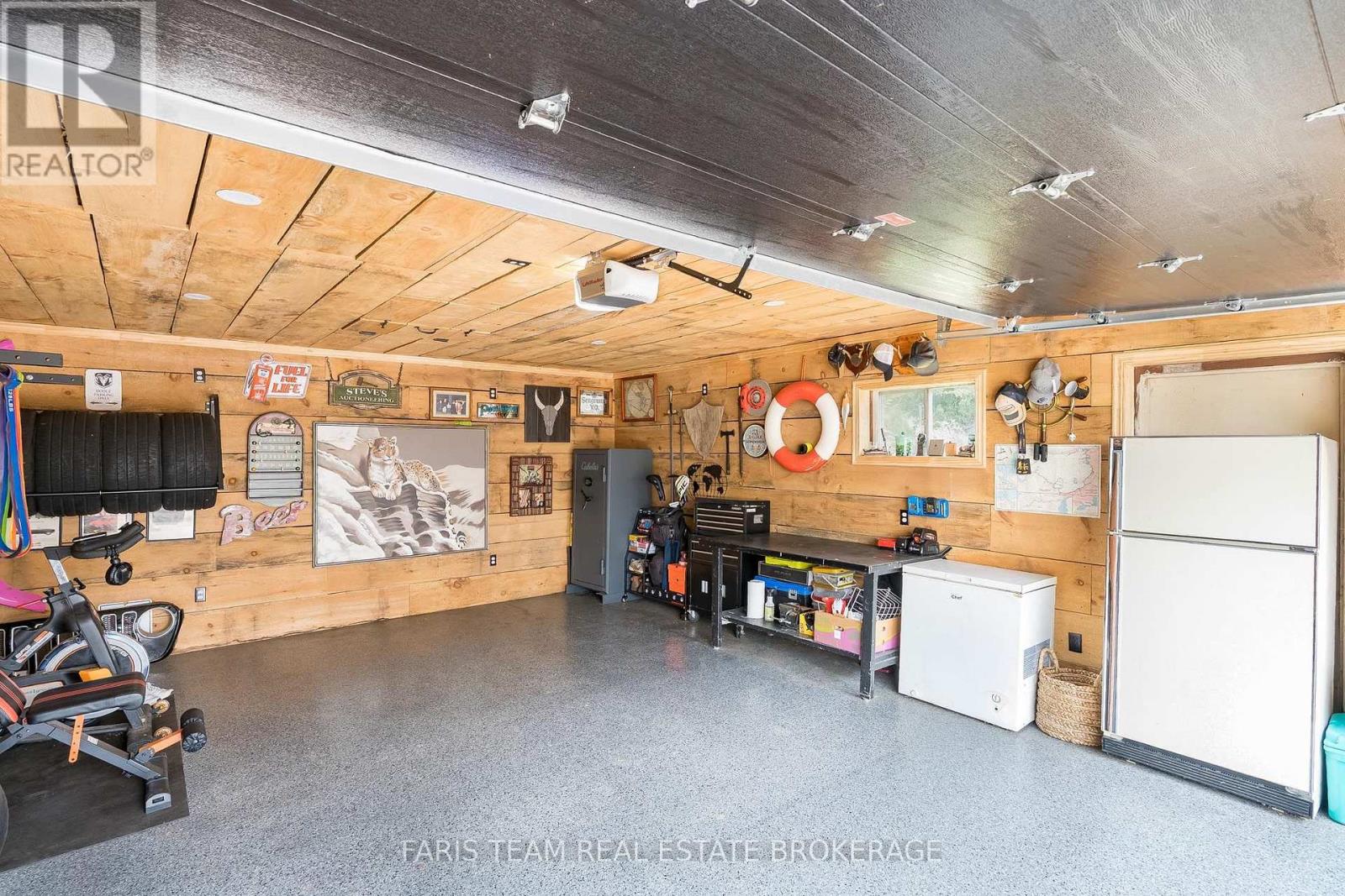 987 ISABELLA STREET - Image 32