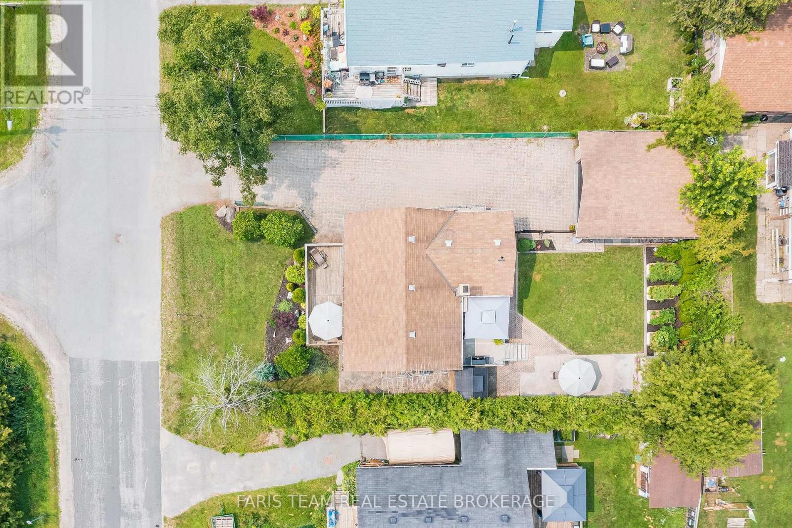 987 ISABELLA STREET - Image 33