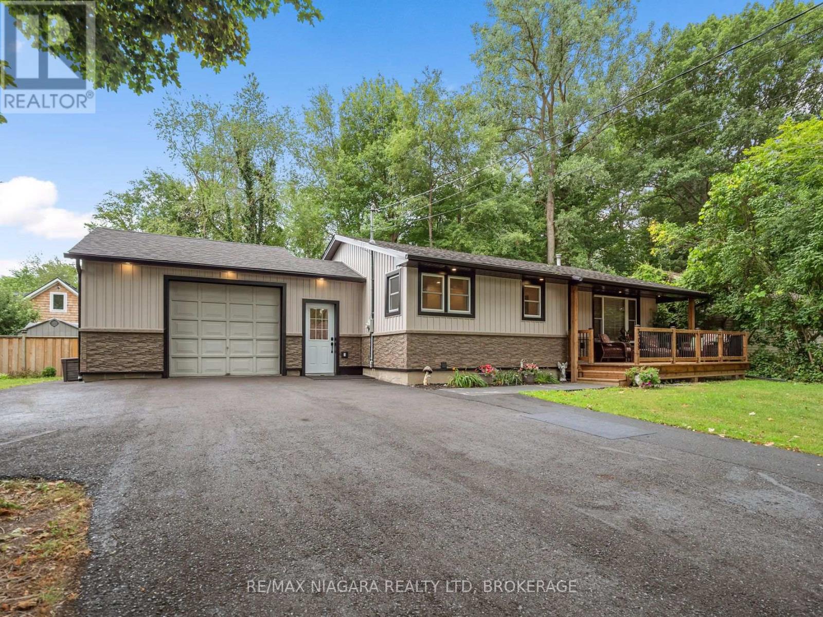3259 JEWELL AVENUE - 1