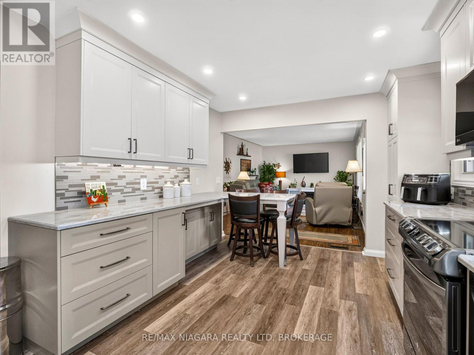 3259 JEWELL AVENUE - Image 7