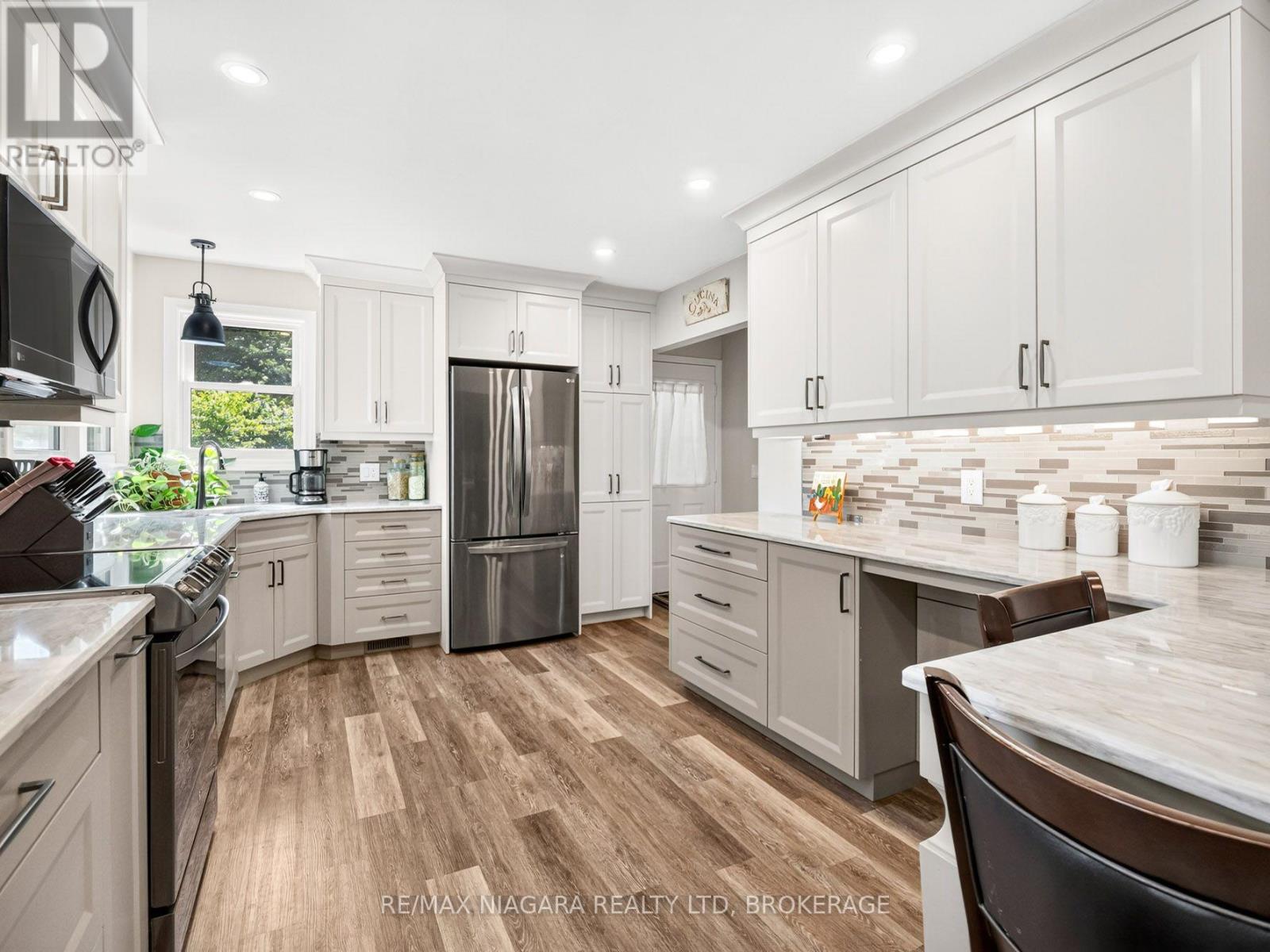 3259 JEWELL AVENUE - Image 9