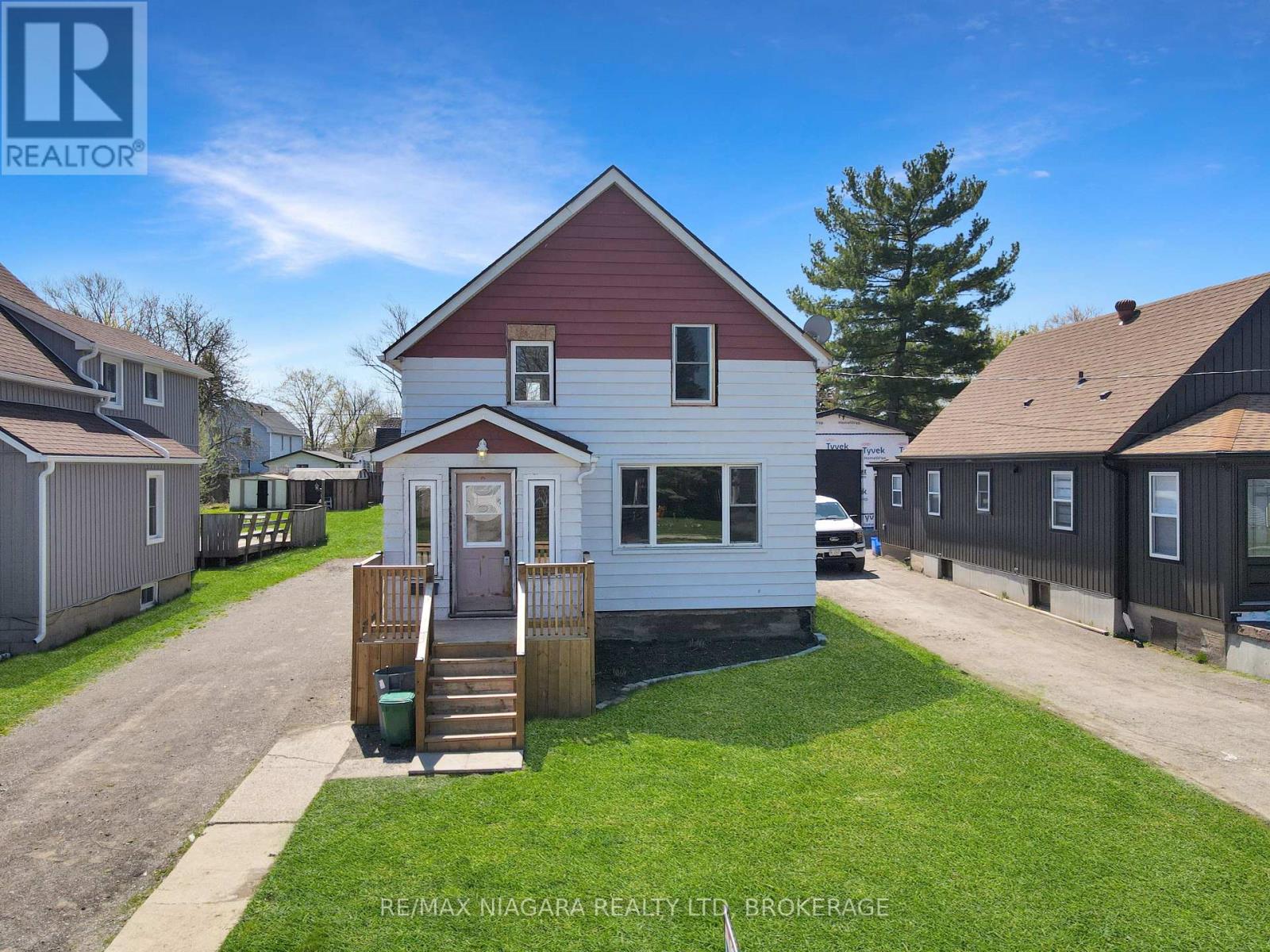 351 BROCK STREET - 2