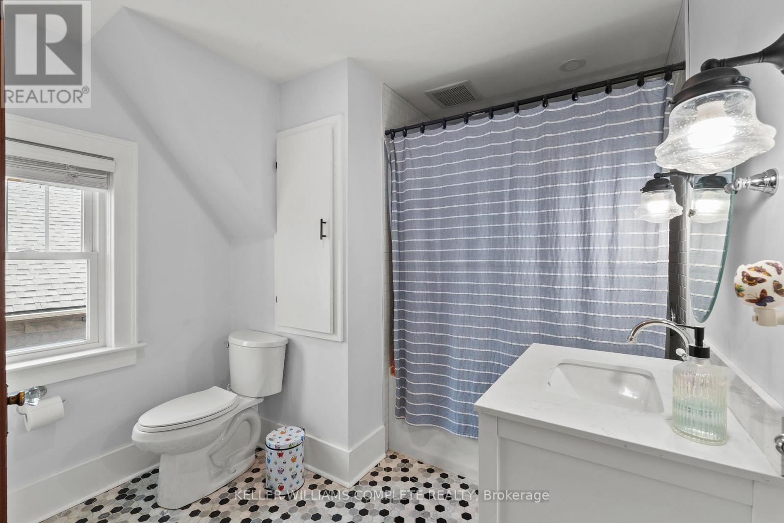 55 WINTEMUTE STREET - 32