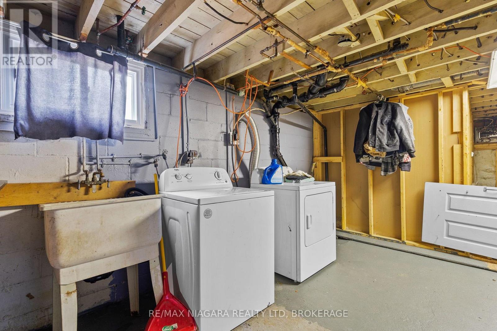 163 RICE ROAD W - Image 15