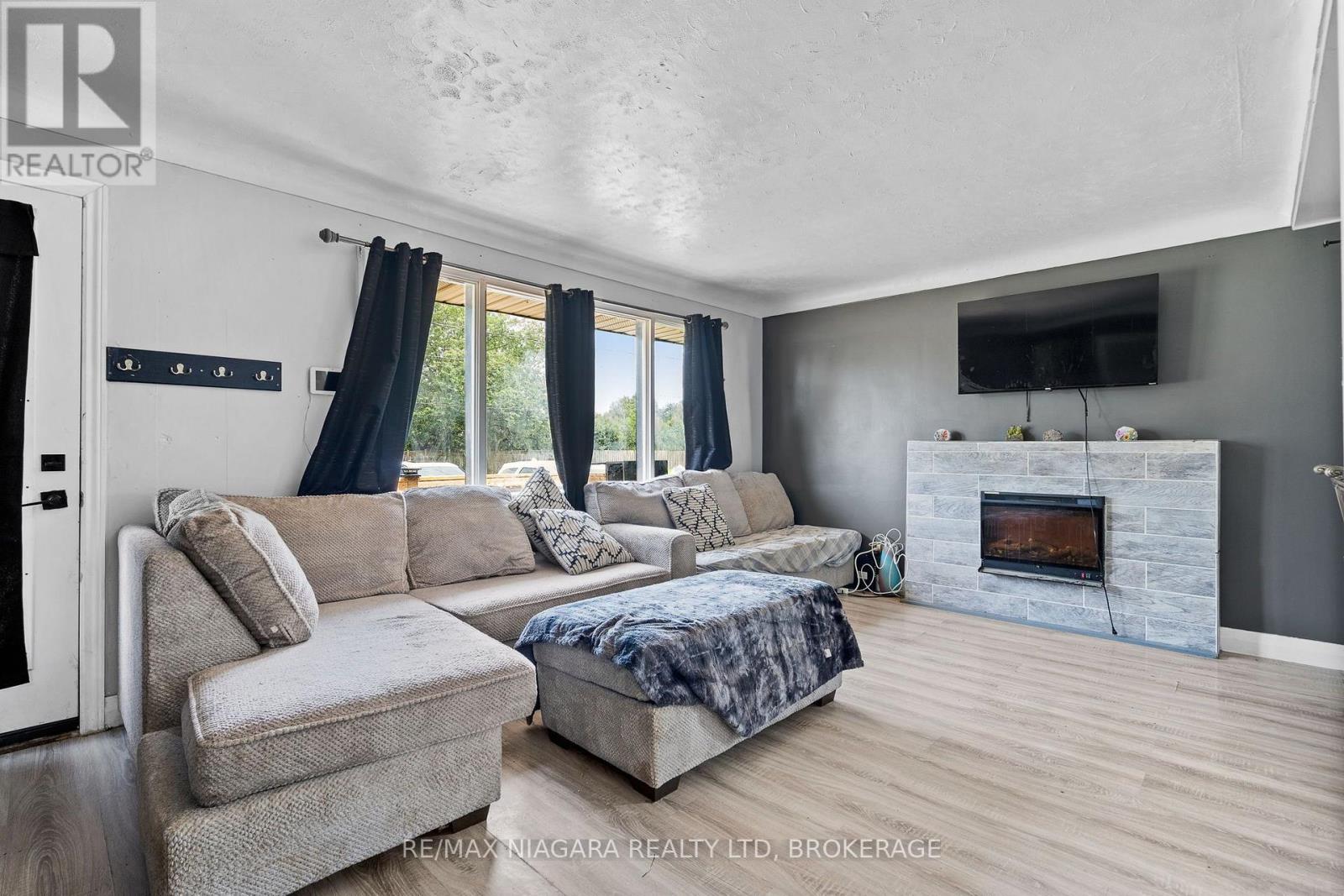 163 RICE ROAD W - Image 5