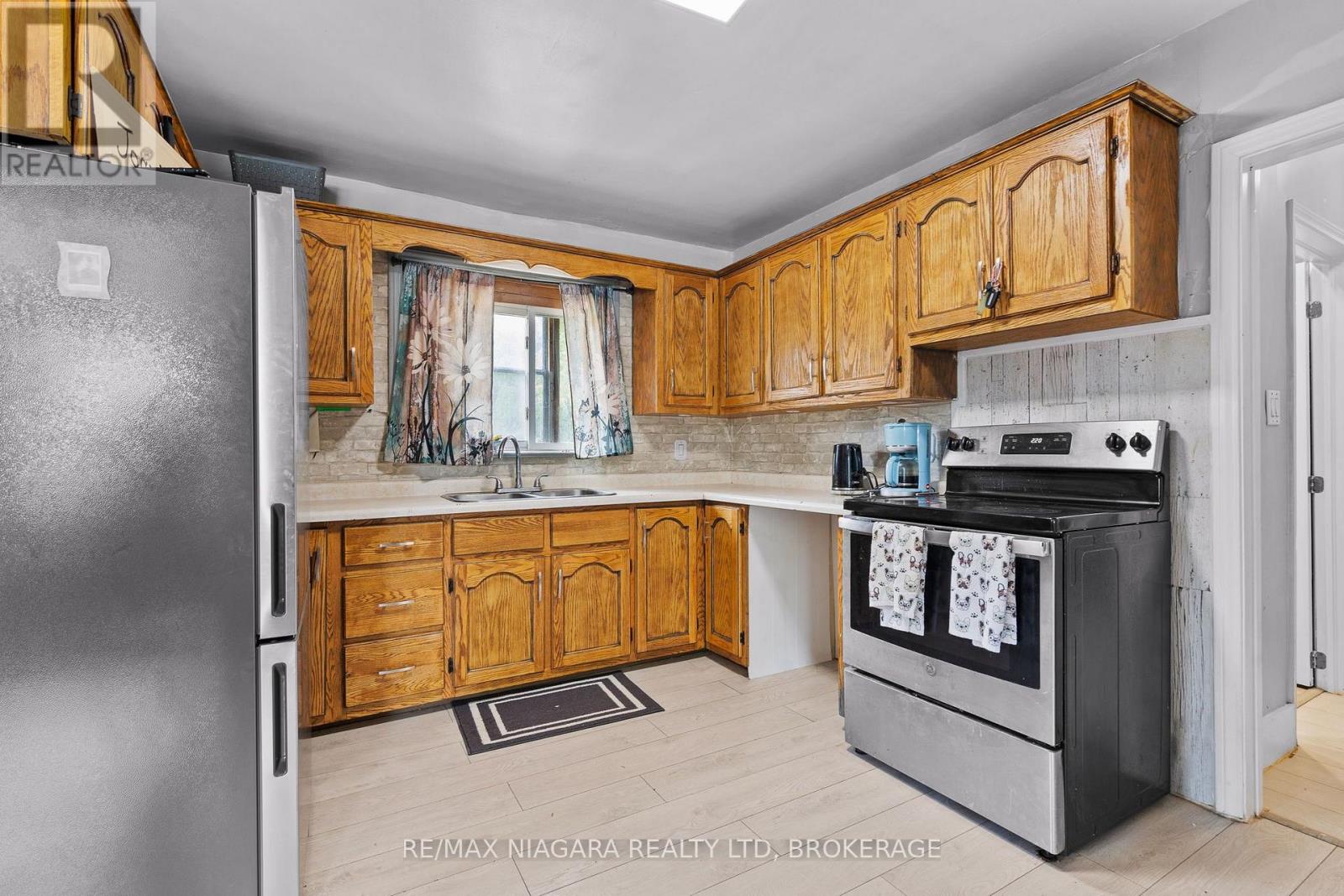 163 RICE ROAD W - Image 8