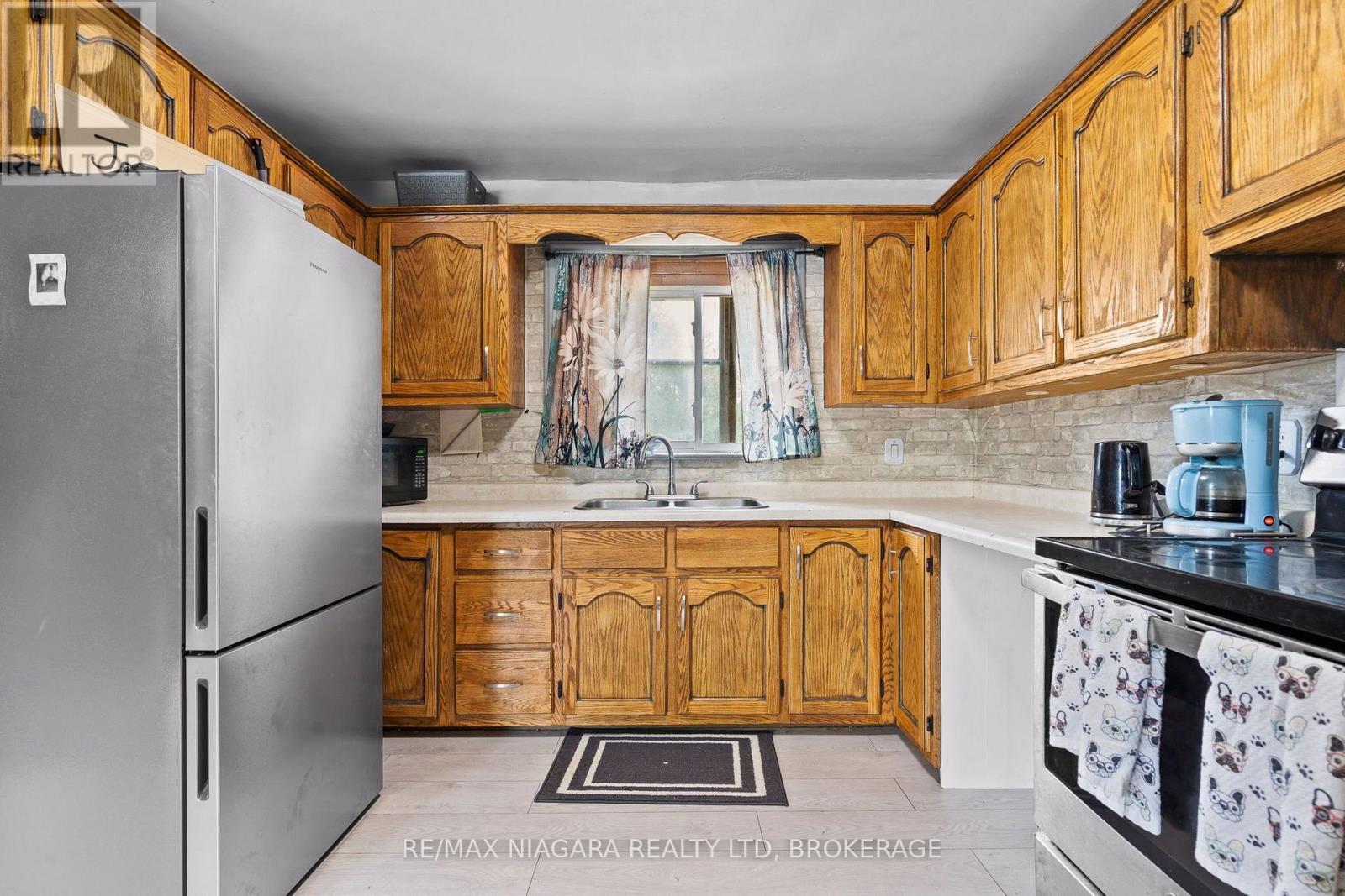 163 RICE ROAD W - Image 9