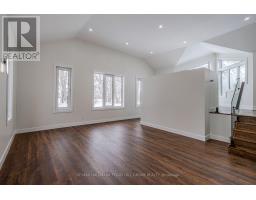 Bedroom 2 - 386 Peter Street N, Orillia, ON L3V5A7 Photo 8