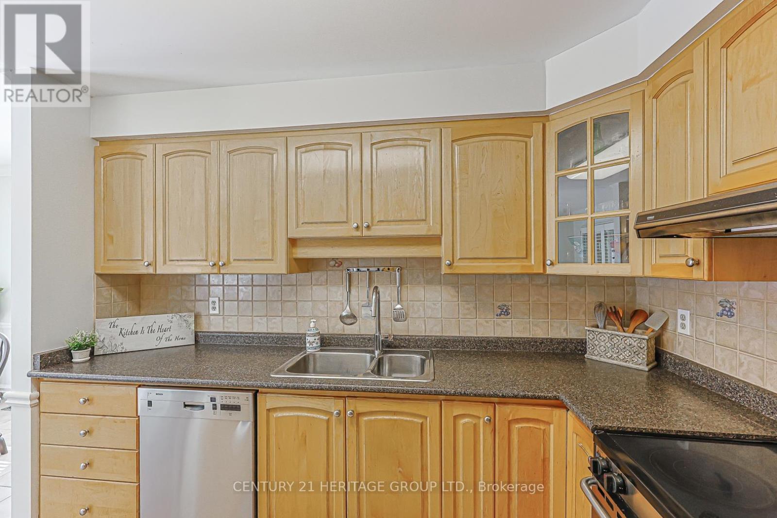 169 DELAYNE DRIVE - 13