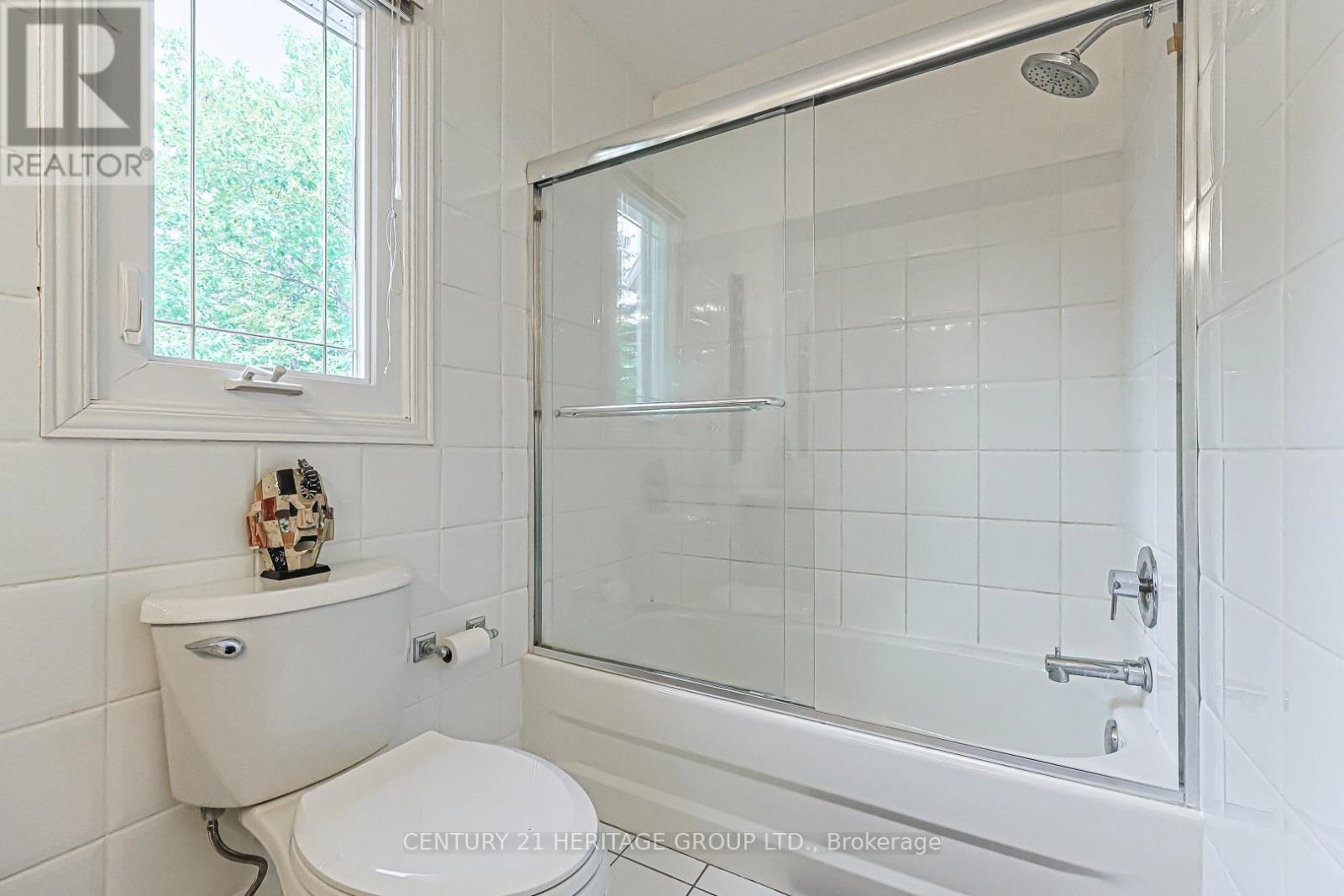169 DELAYNE DRIVE - 22